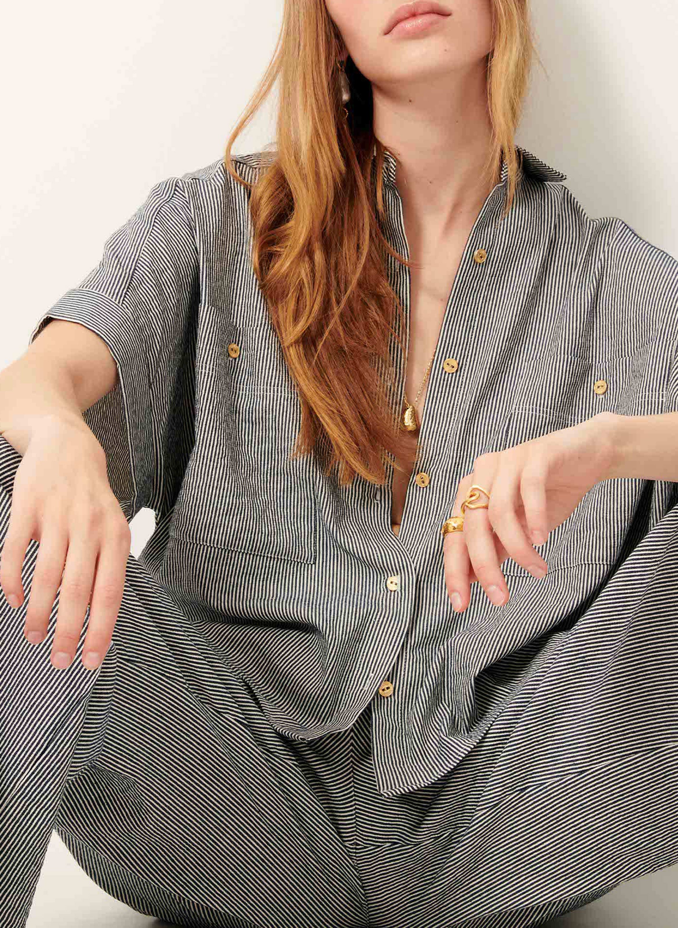 Chemise ample col classique en coton à rayures della SESSUN Bleu