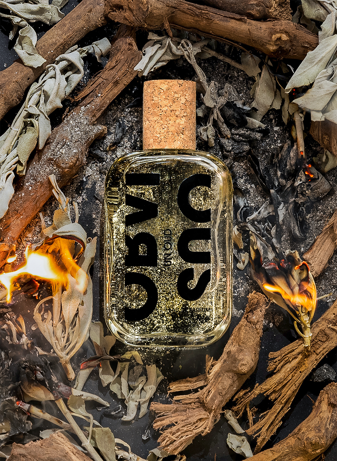 Un Oud eau de parfum OBVIOUS No color