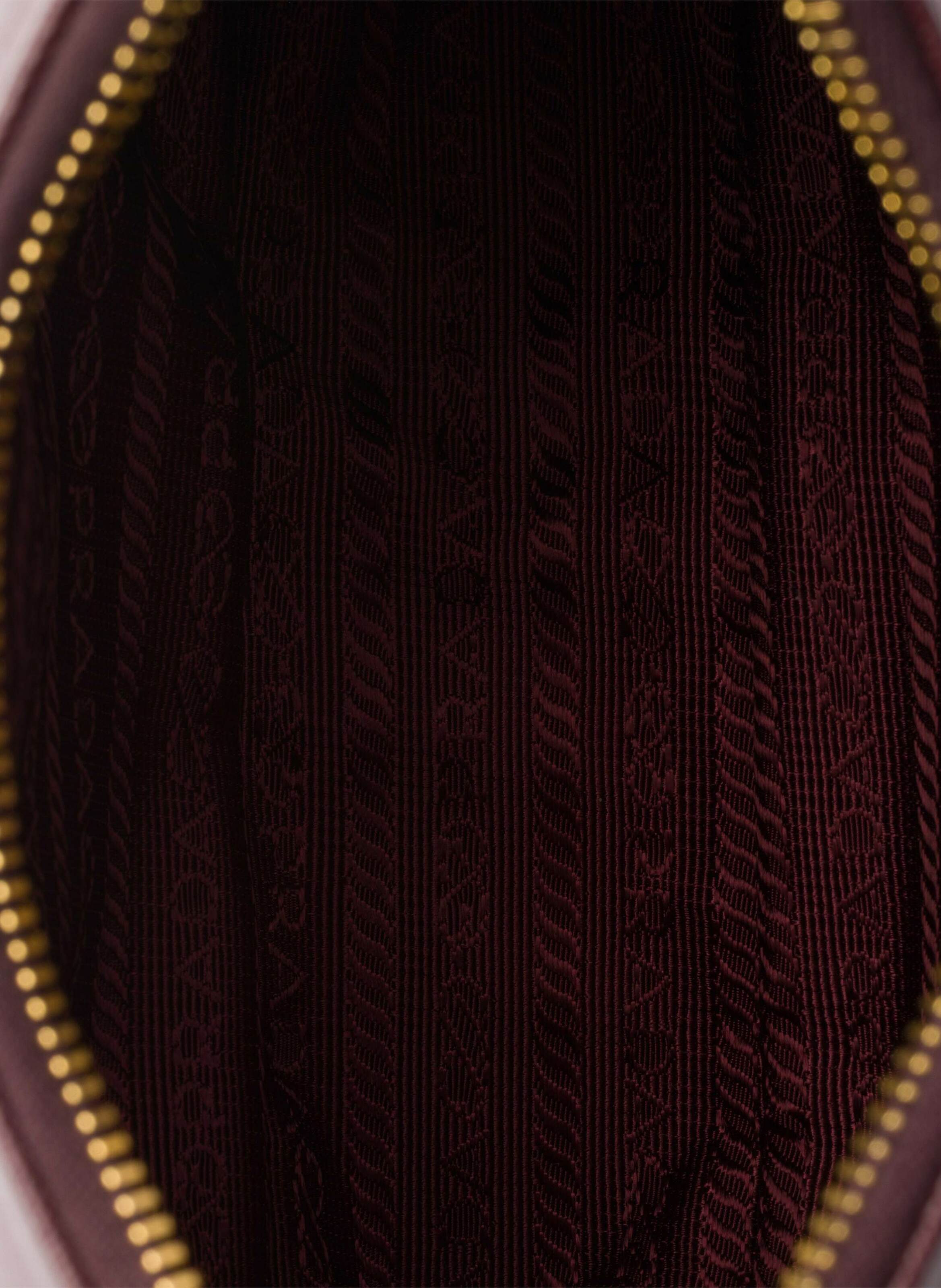 Sac prada re-edition 2005 en cuir saffiano PRADA Rouge