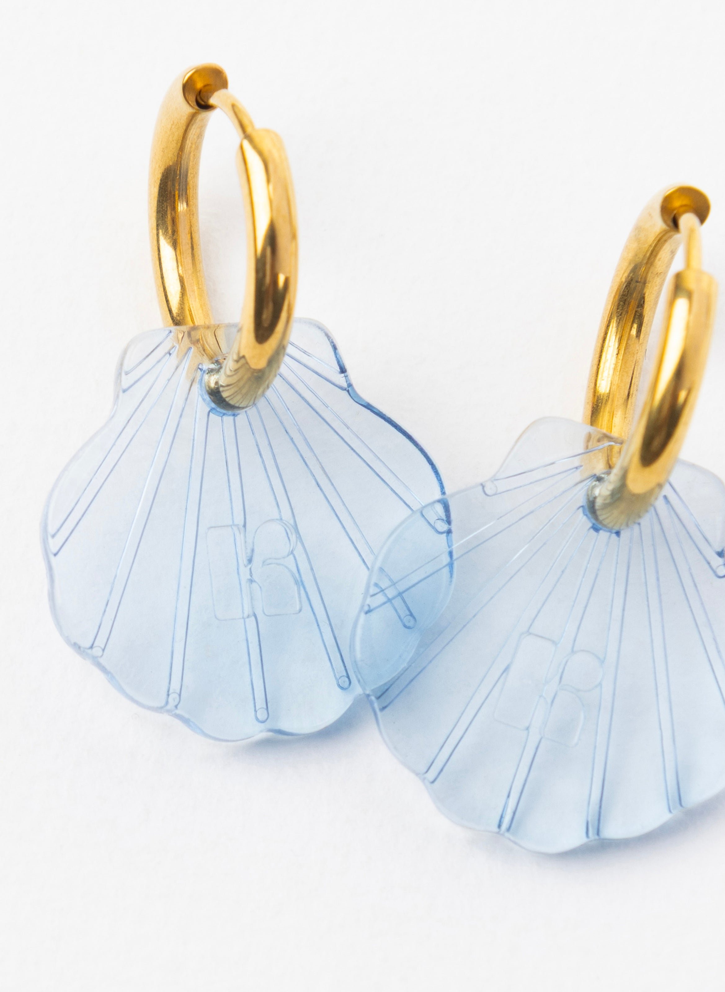 Boucles d'oreilles baby mermaid avec anneaux en acier inoxydable argenté KURAGE GINZA Bleu