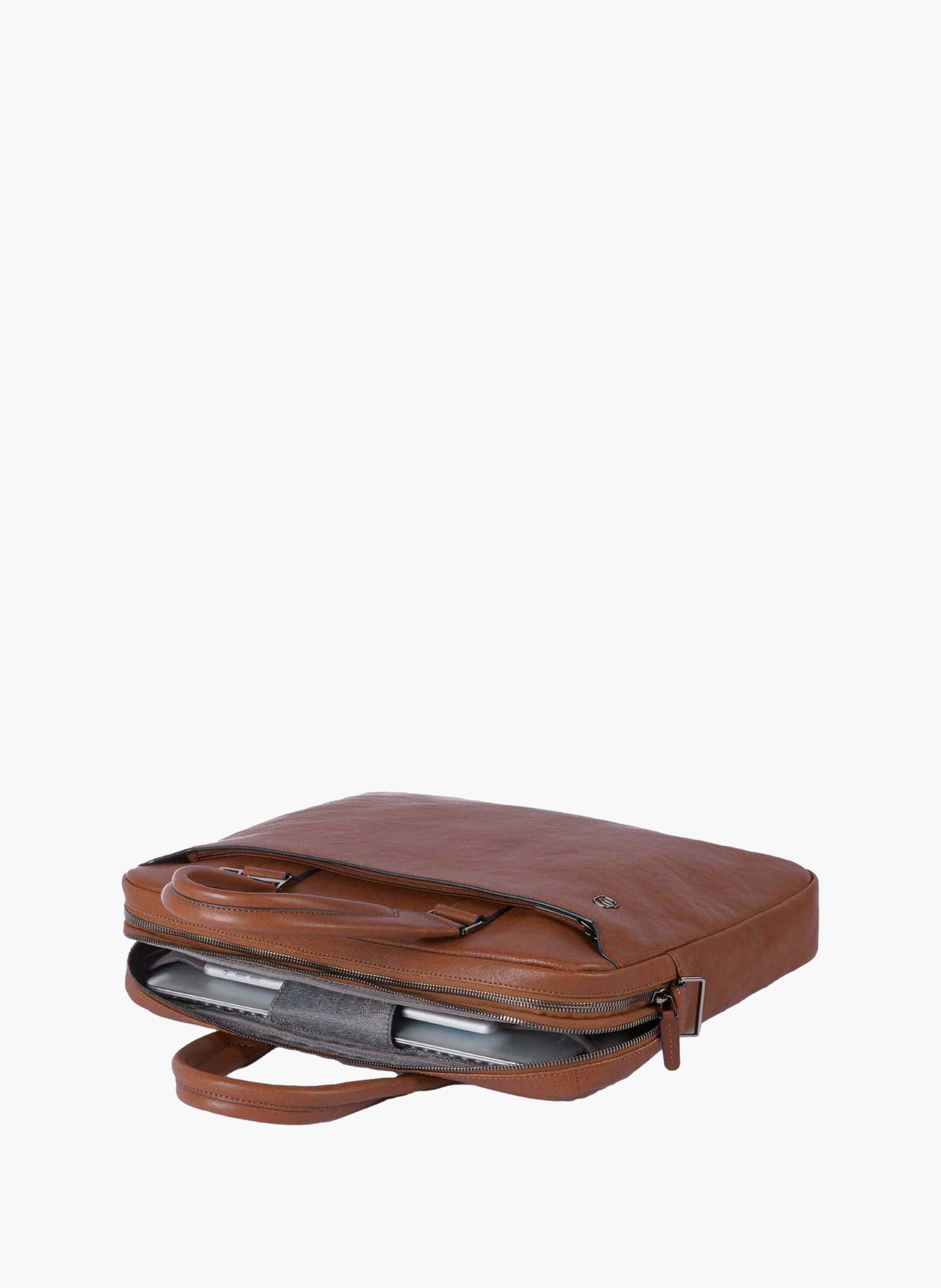 Laptop tas 15,6" met twee compartimenten PIQUADRO Bruin