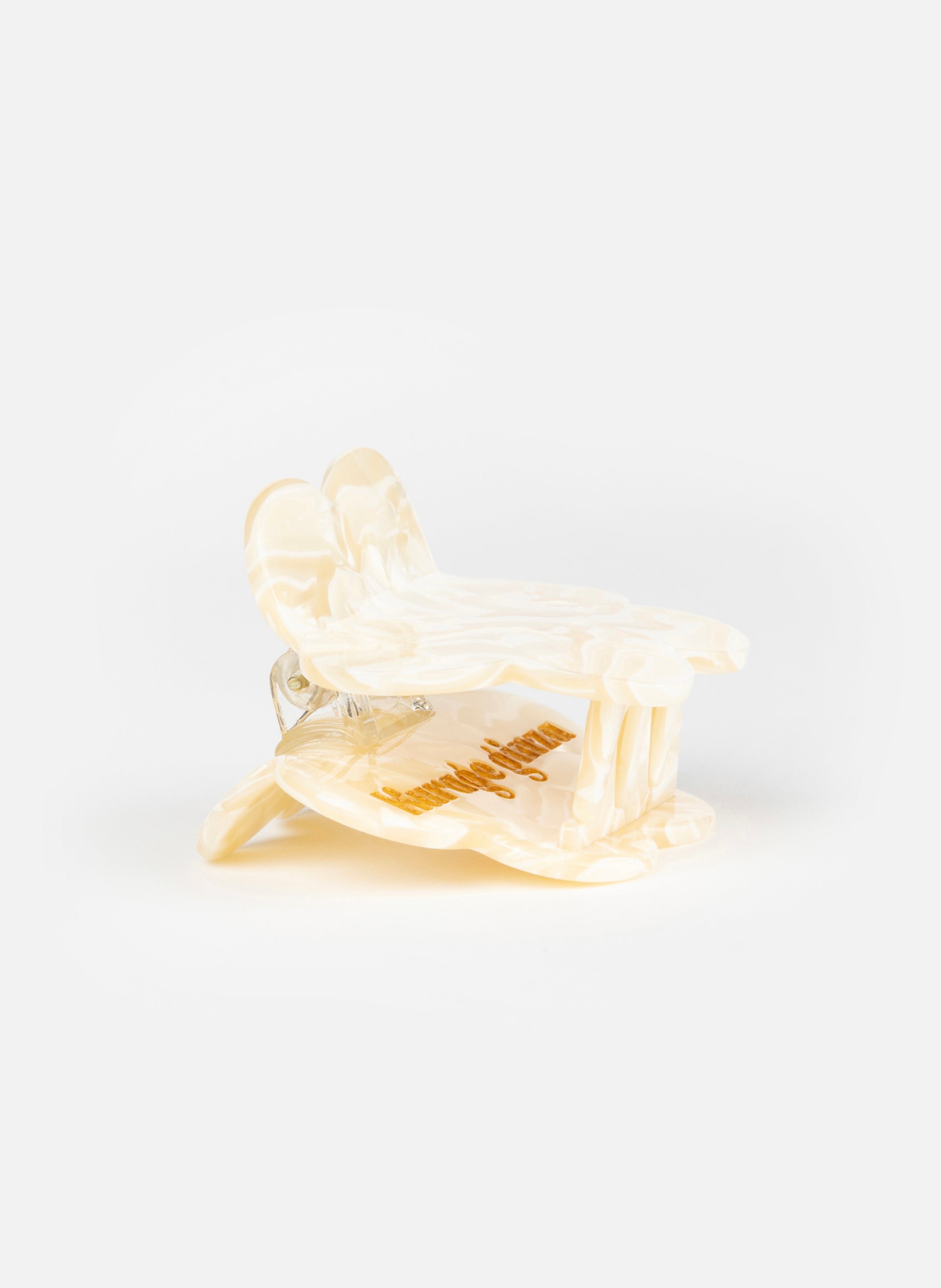 Pince à cheveux fleurette en acétate de cellulose KURAGE GINZA Beige