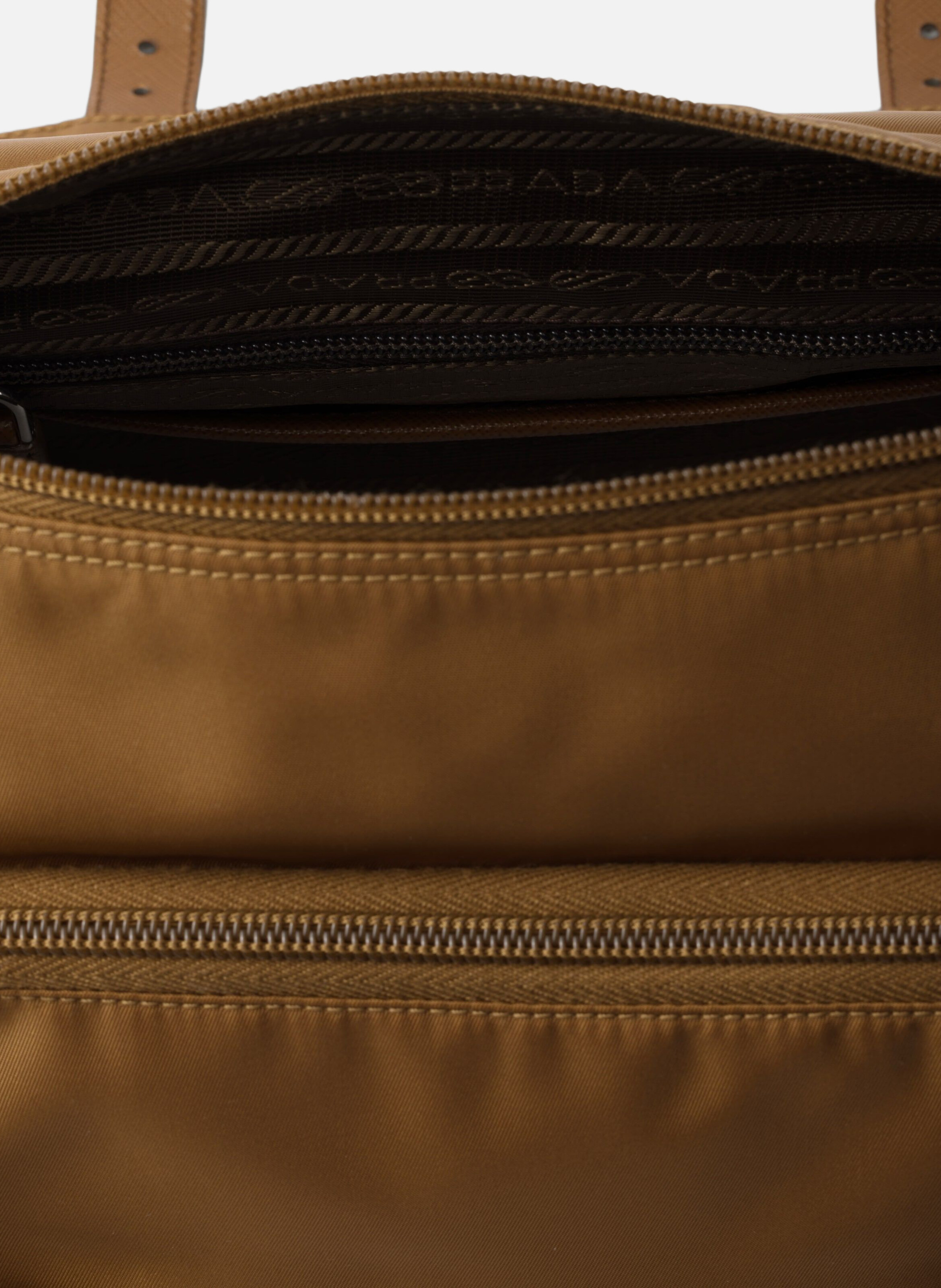 Sac porté épaule en re-nylon PRADA Marron