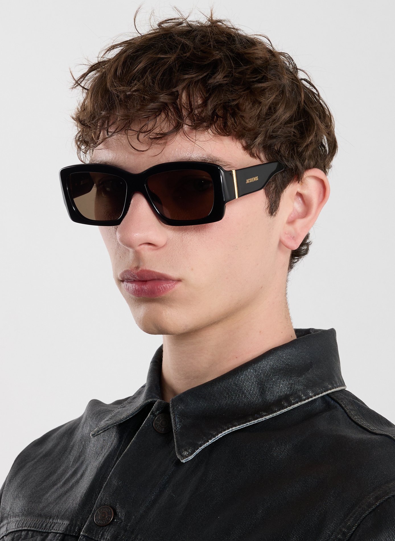 Les lunettes croisière JACQUEMUS Noir
