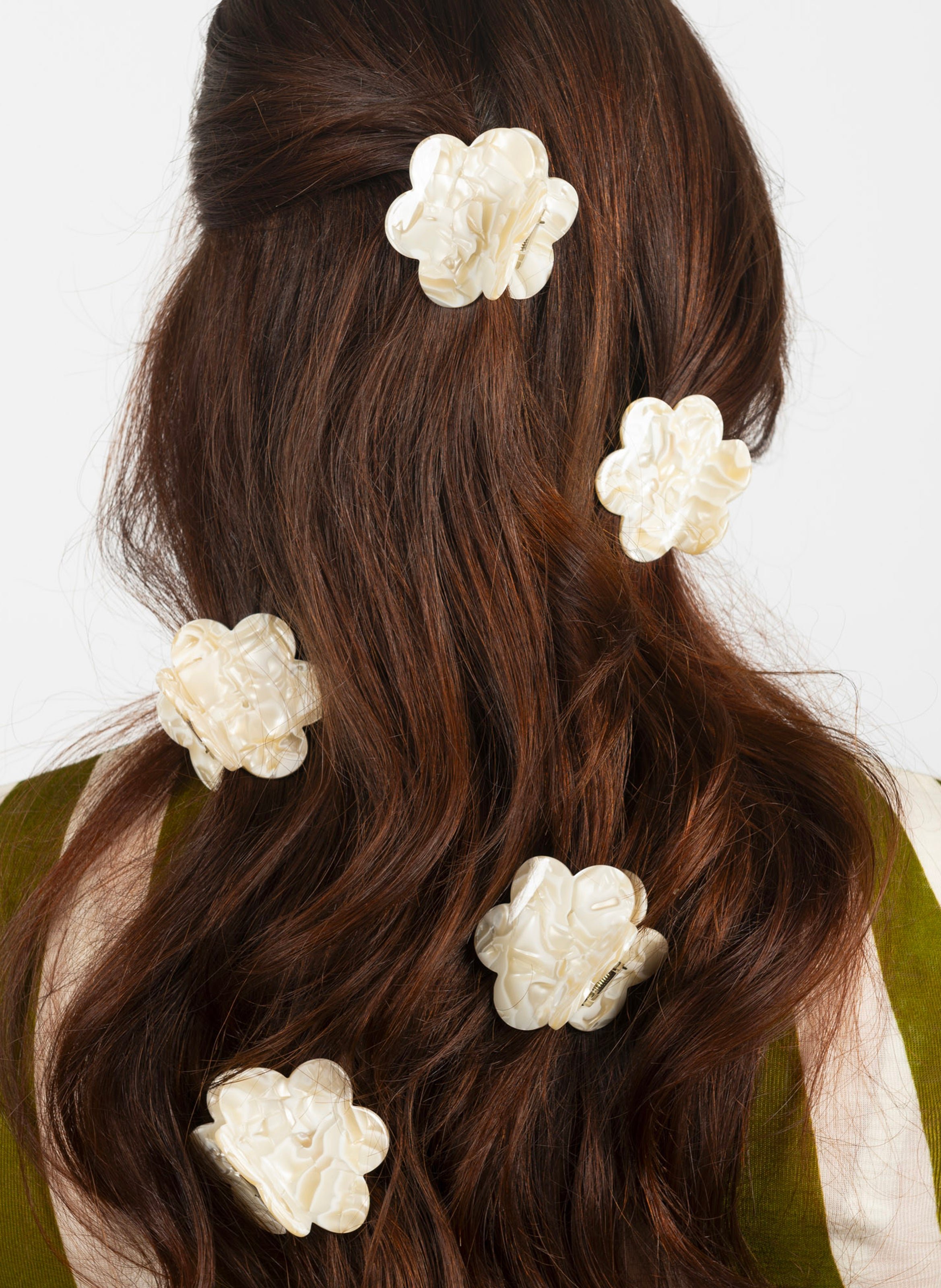 Pince à cheveux fleurette en acétate de cellulose KURAGE GINZA Beige