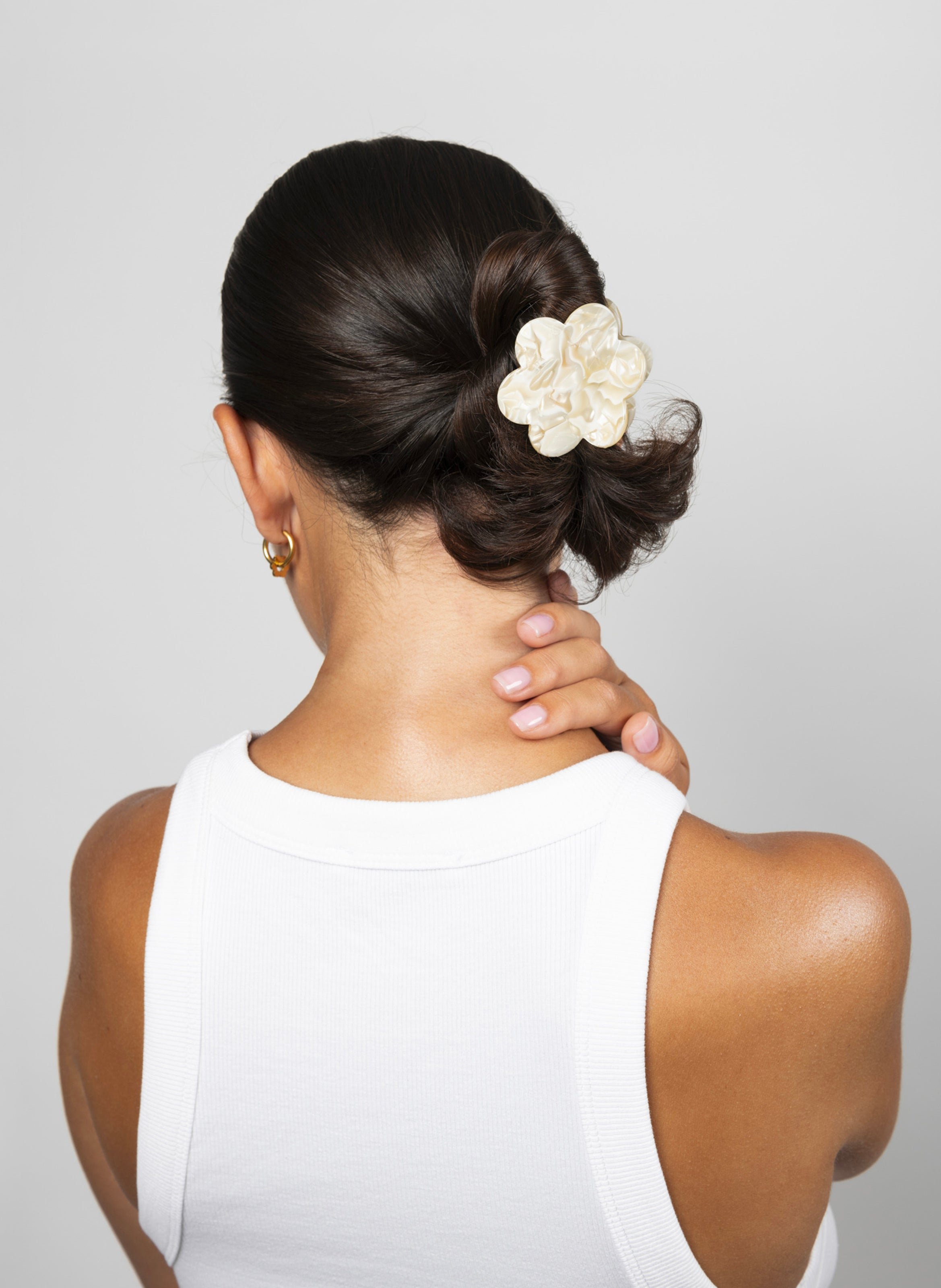 Pince à cheveux fleurette en acétate de cellulose KURAGE GINZA Beige