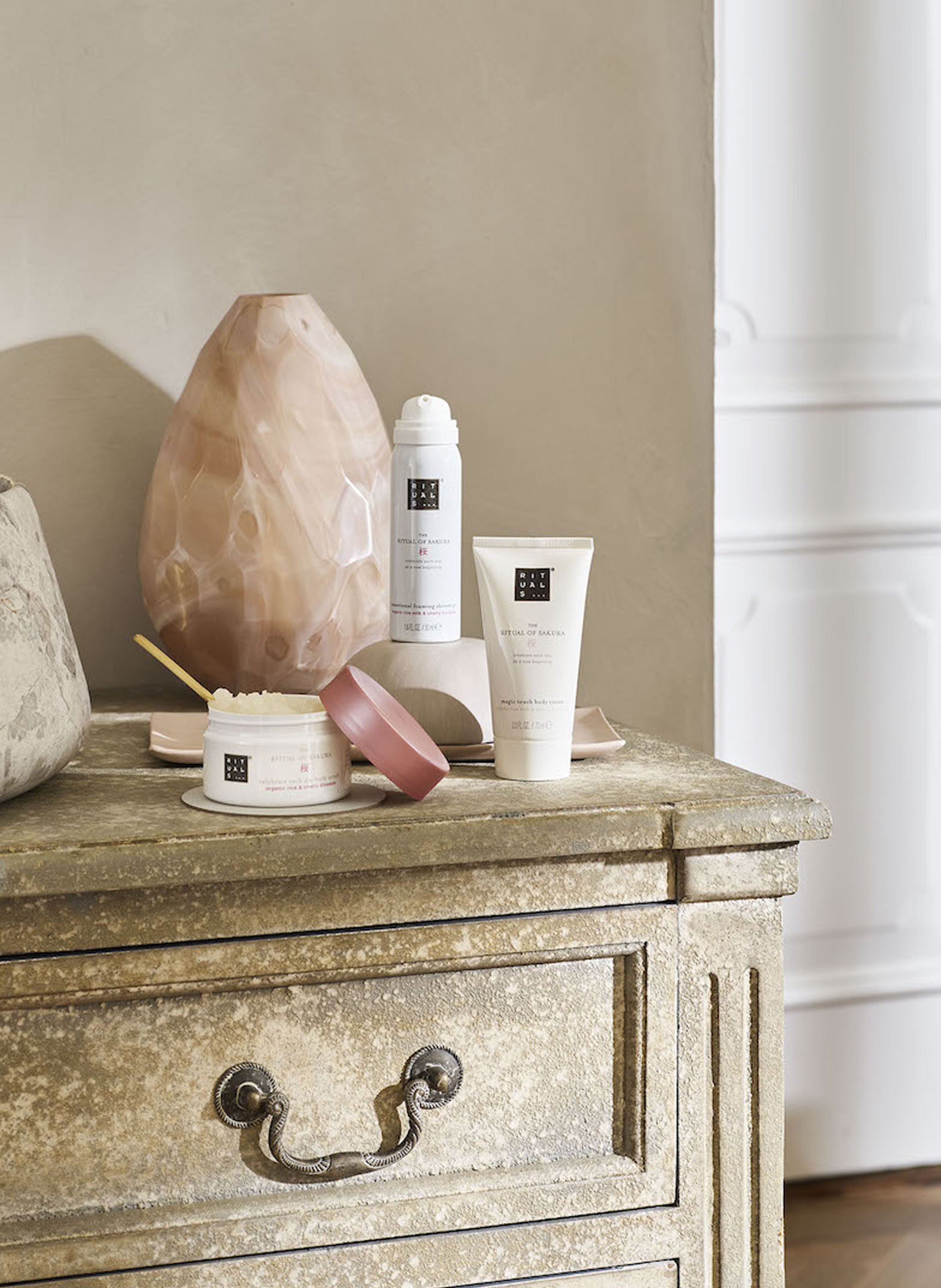 The ritual of Sakura - Coffret voyage ressourçant RITUALS No color