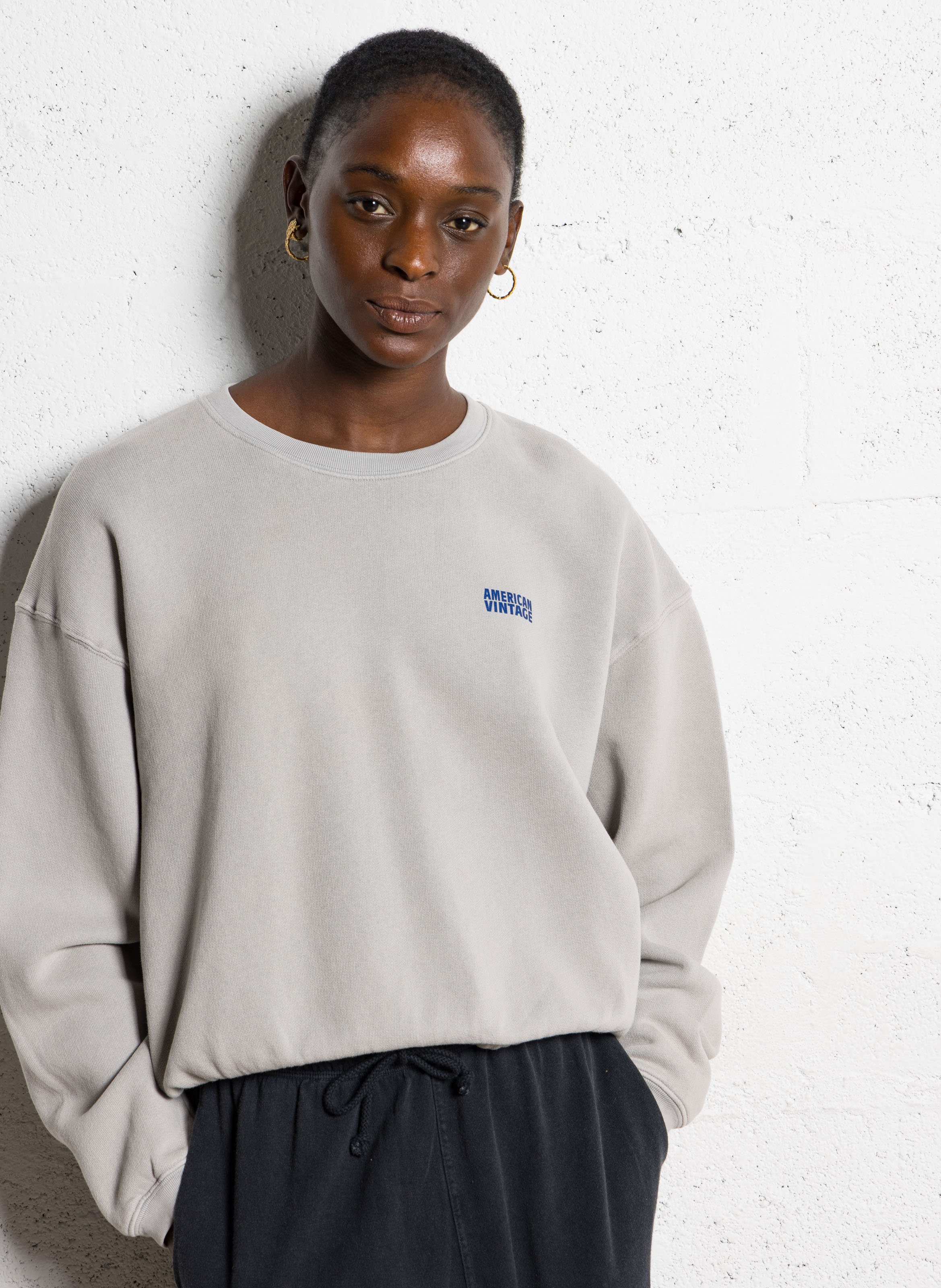 Sweat court col rond en coton mélangé izubird  Brouillard vintage