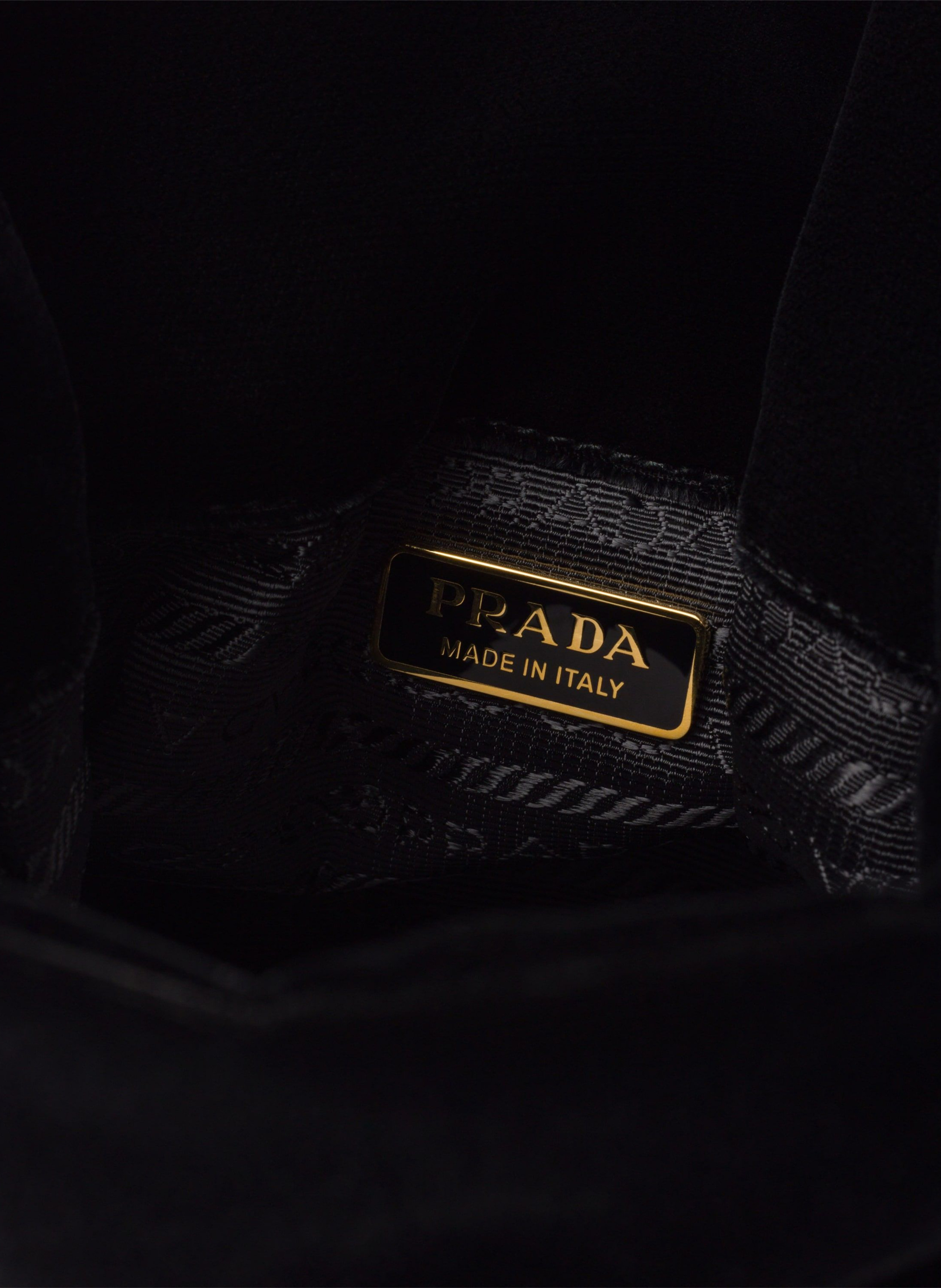 Mini sac prada petit sac noir en velours et cuir n PRADA Noir