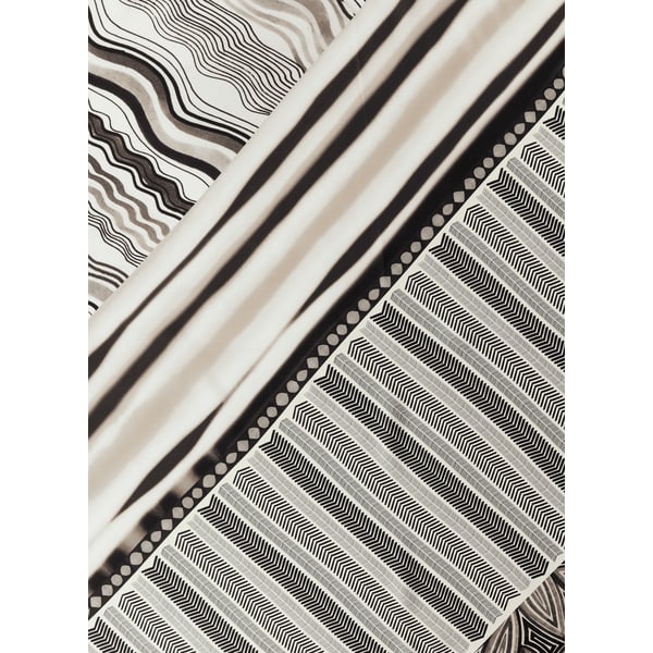 Au Printemps Paris Foulard En Soie In Black