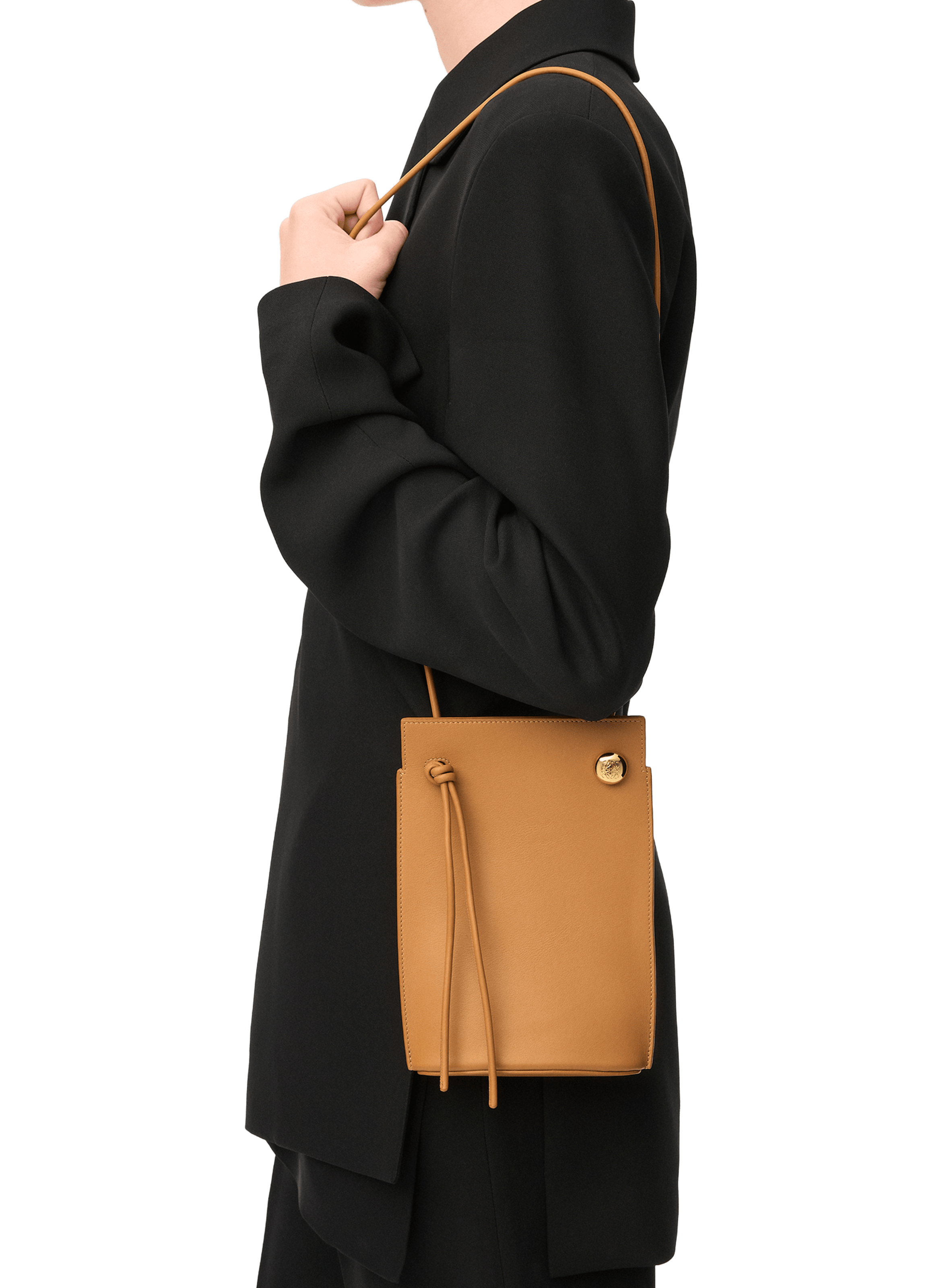 LOEWE Pebble Dice Pocket in classic calf leather. Brown