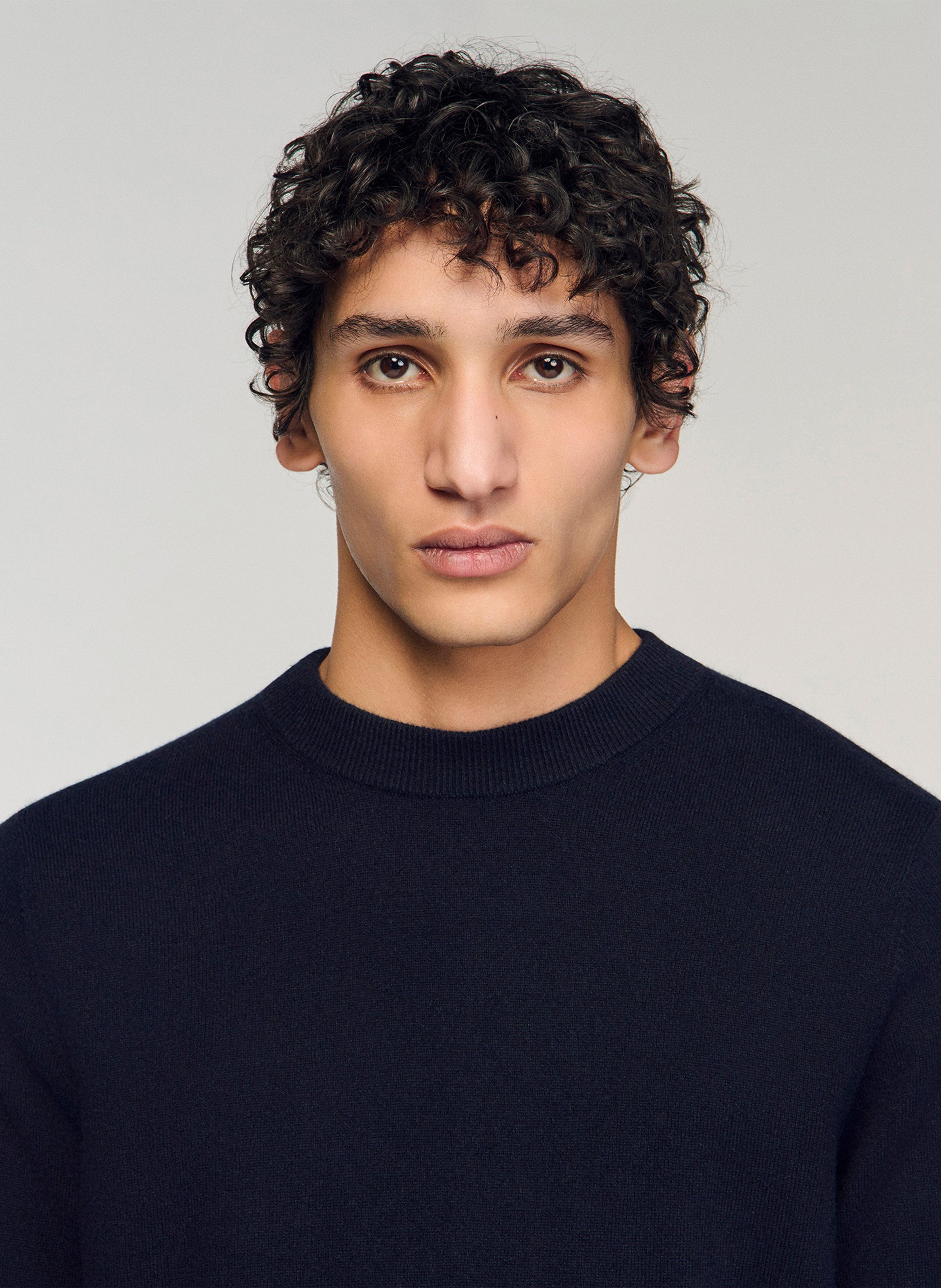 Pull col rond regular-fit en cachemire SANDRO Bleu