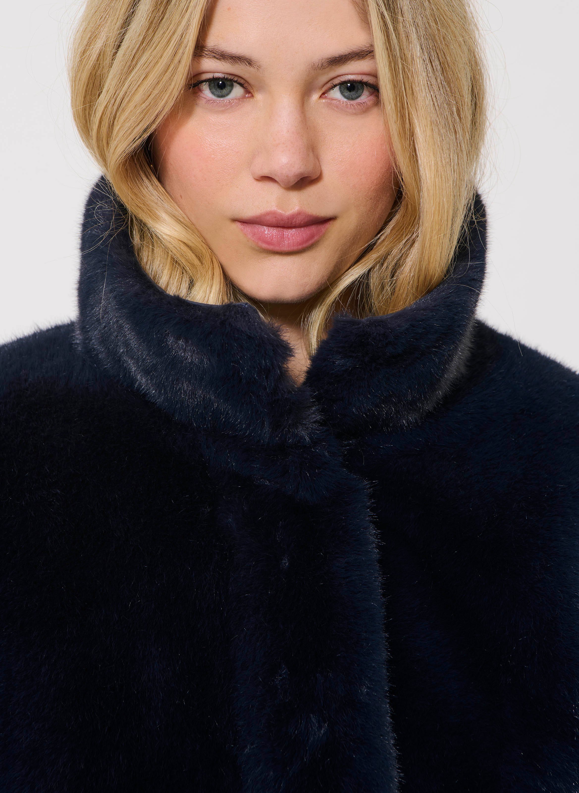 Fausse fourrure bertille TARA JARMON Bleu