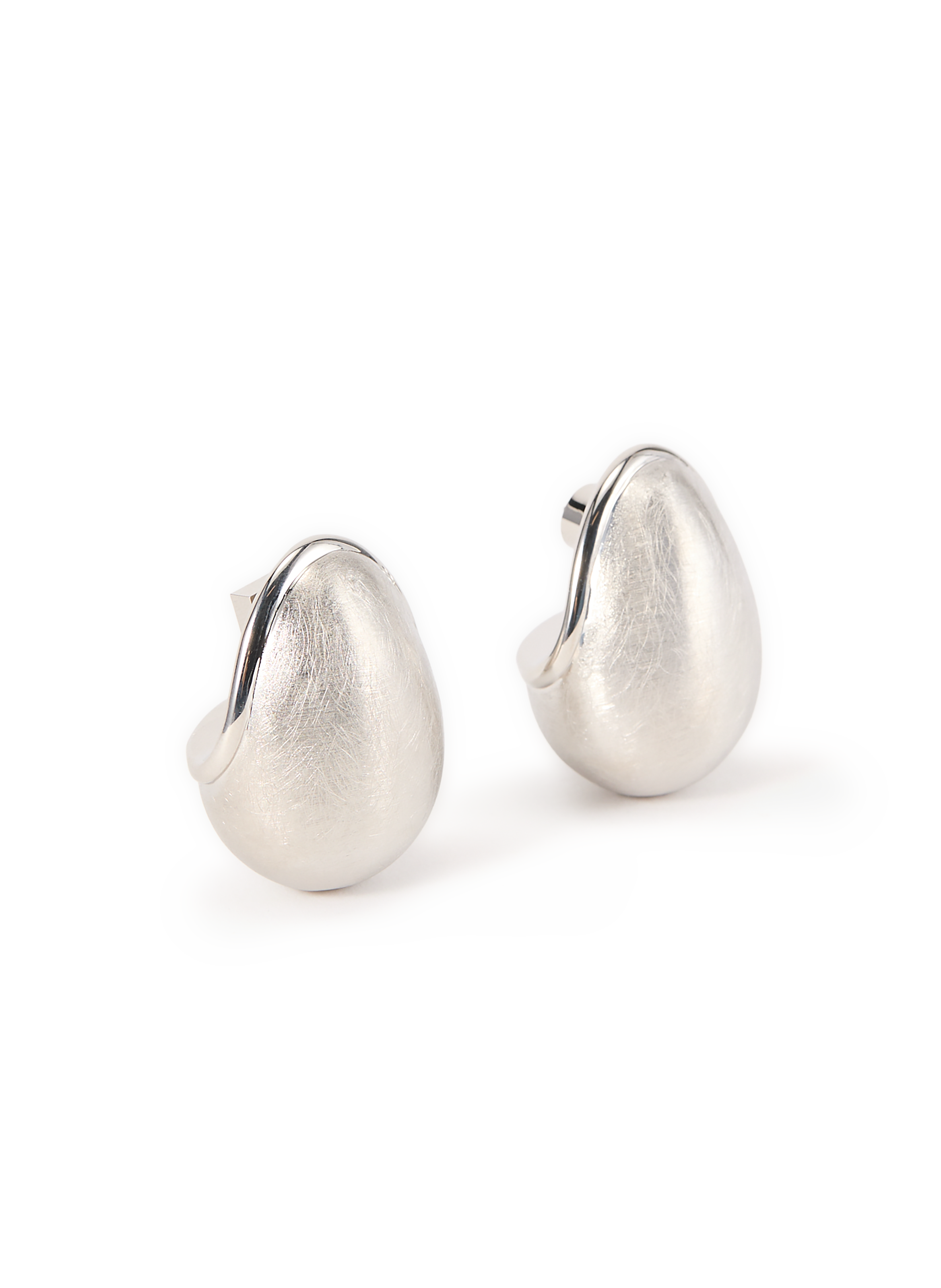 Boucles d'oreille ovales en cuivre et laiton JACQUEMUS Argent