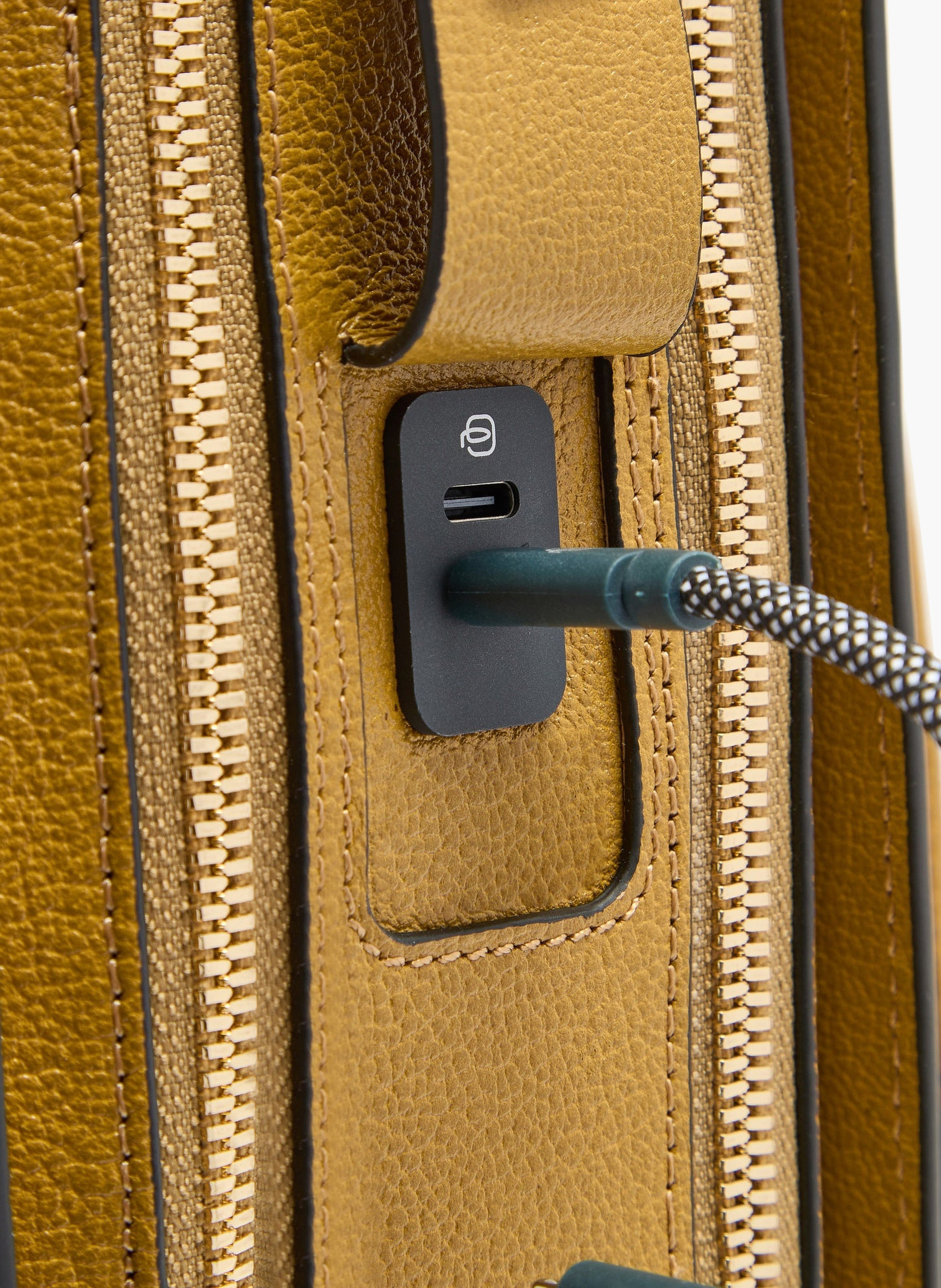 Sac à dos femme pour ordinateur 15,6" PIQUADRO Jaune