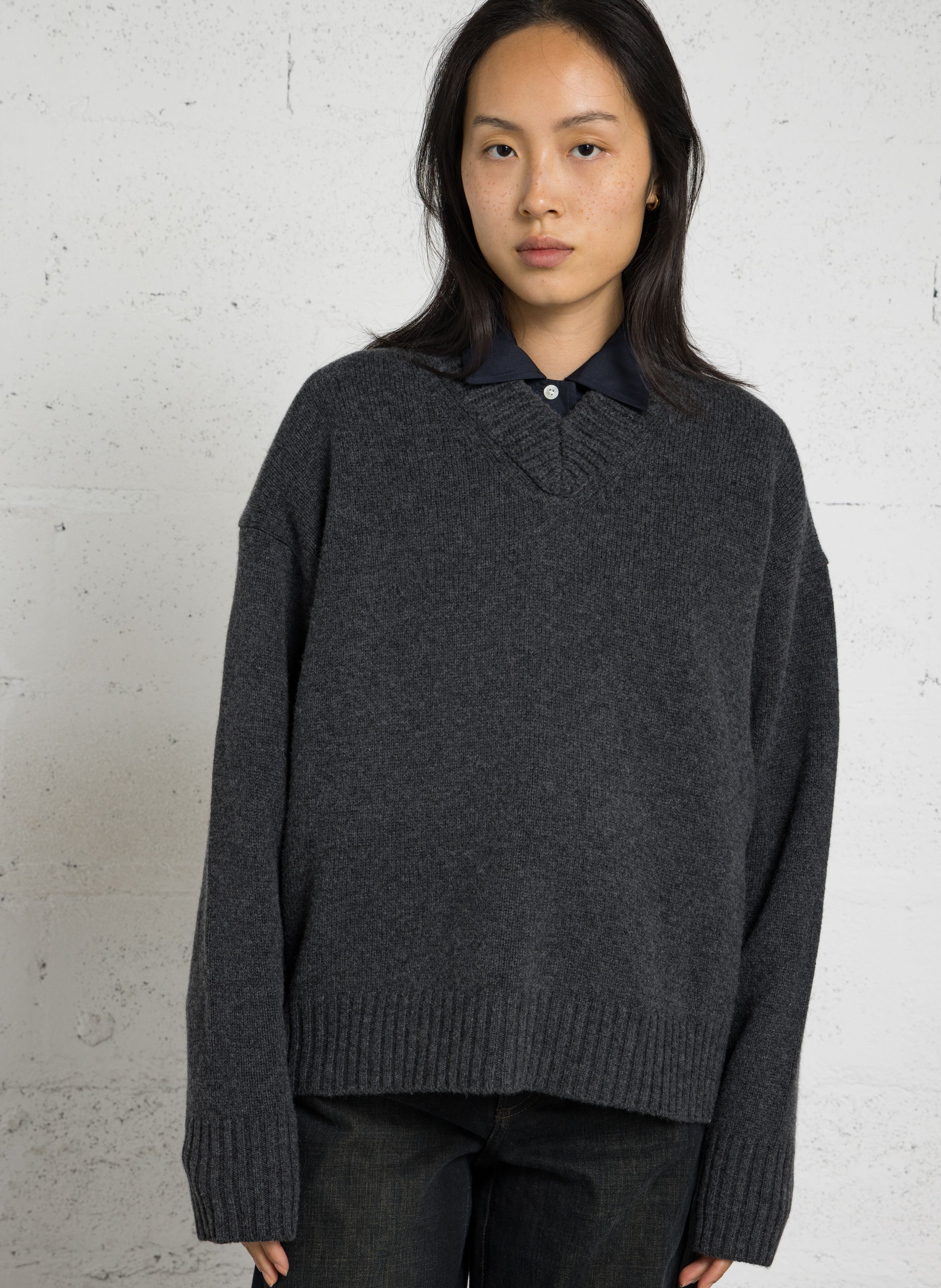 Pull oversize col v en laine julie SOEUR Gris
