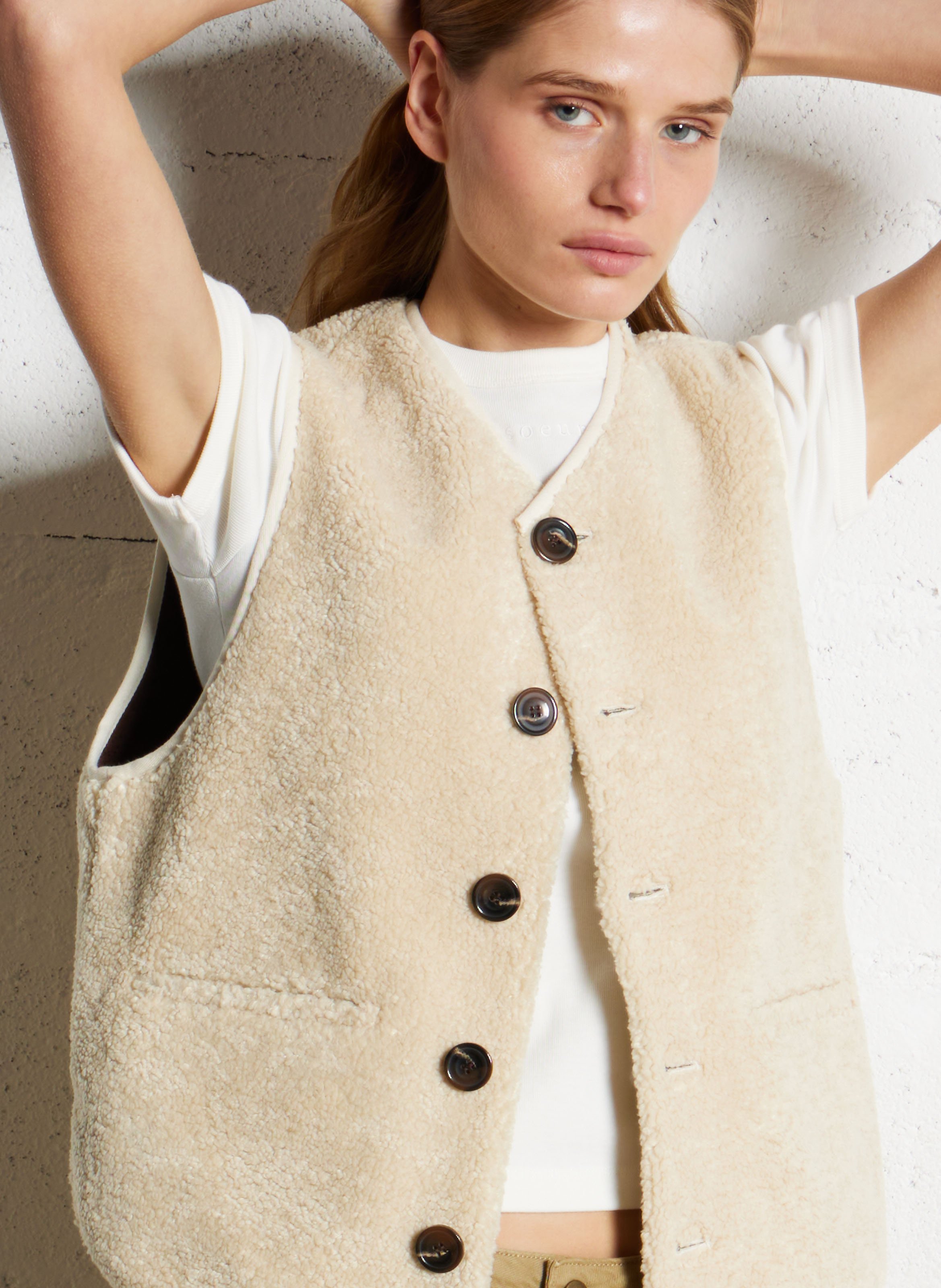 Gilet sans manches aspect mouton fusil SOEUR Beige