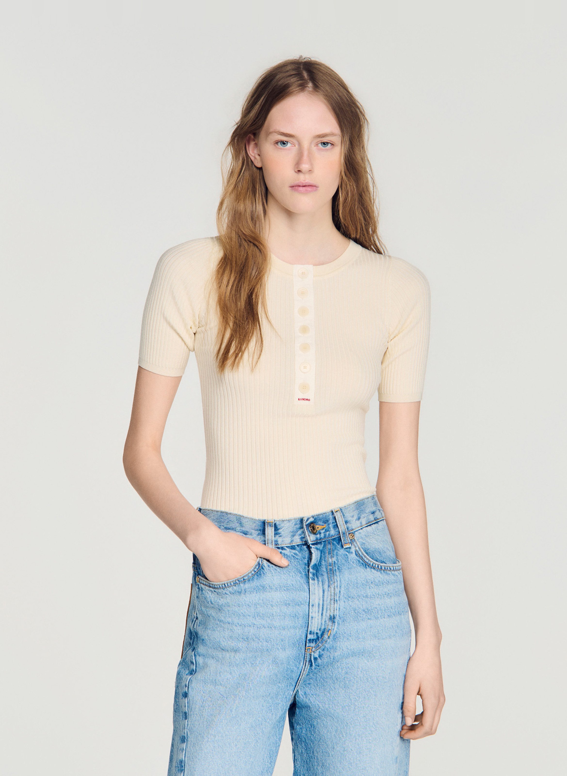 Pull cotelé près du corps SANDRO Beige