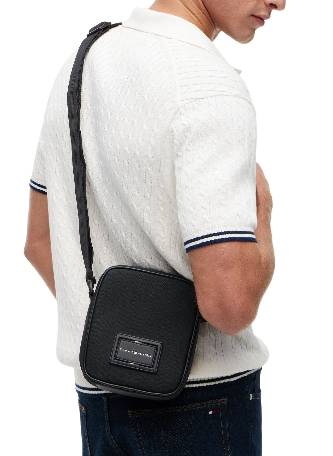 Sacoche à patch logo brodé  TOMMY HILFIGER Noir