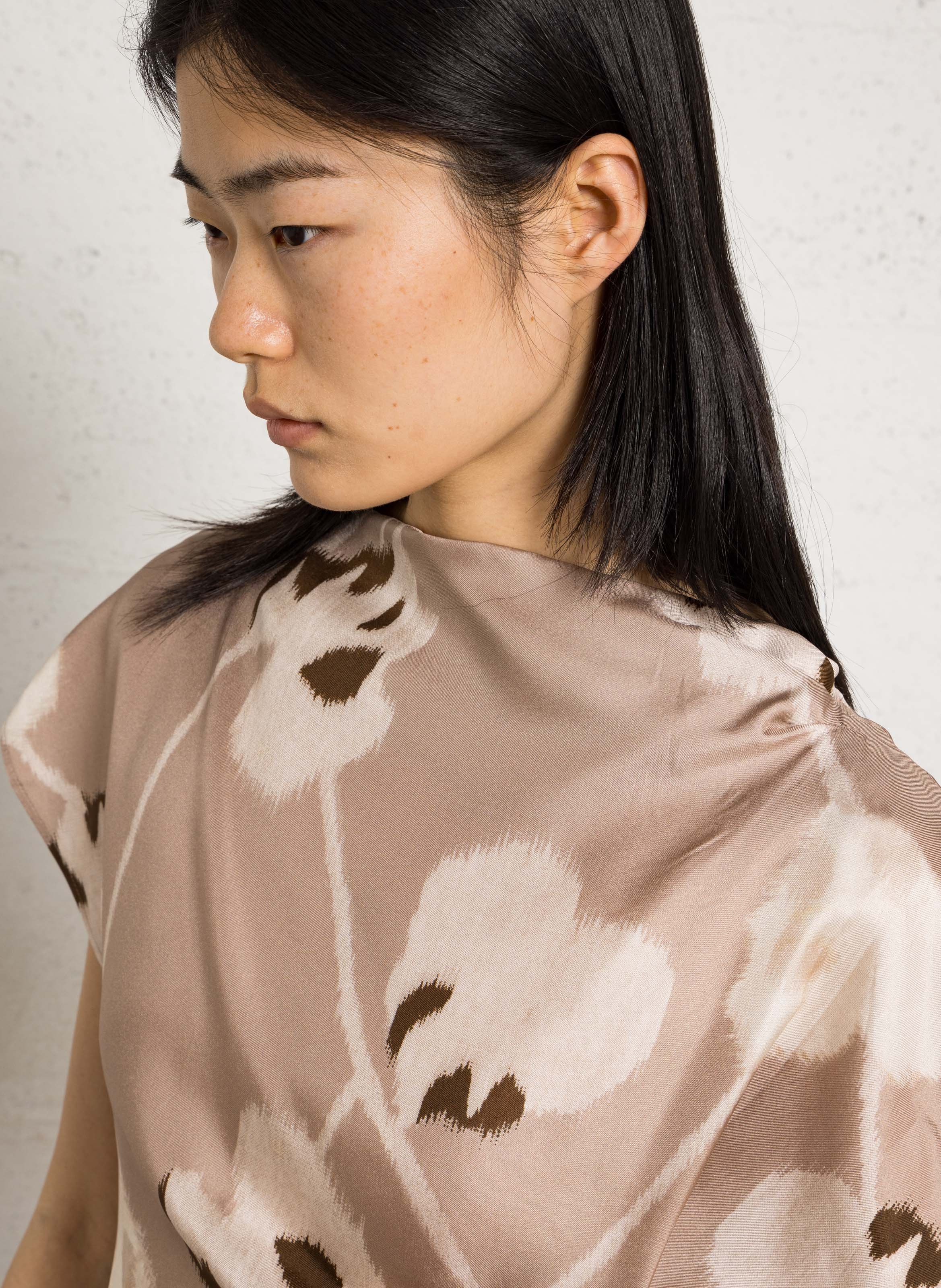 Top ajusté en soie fedora SOEUR Beige