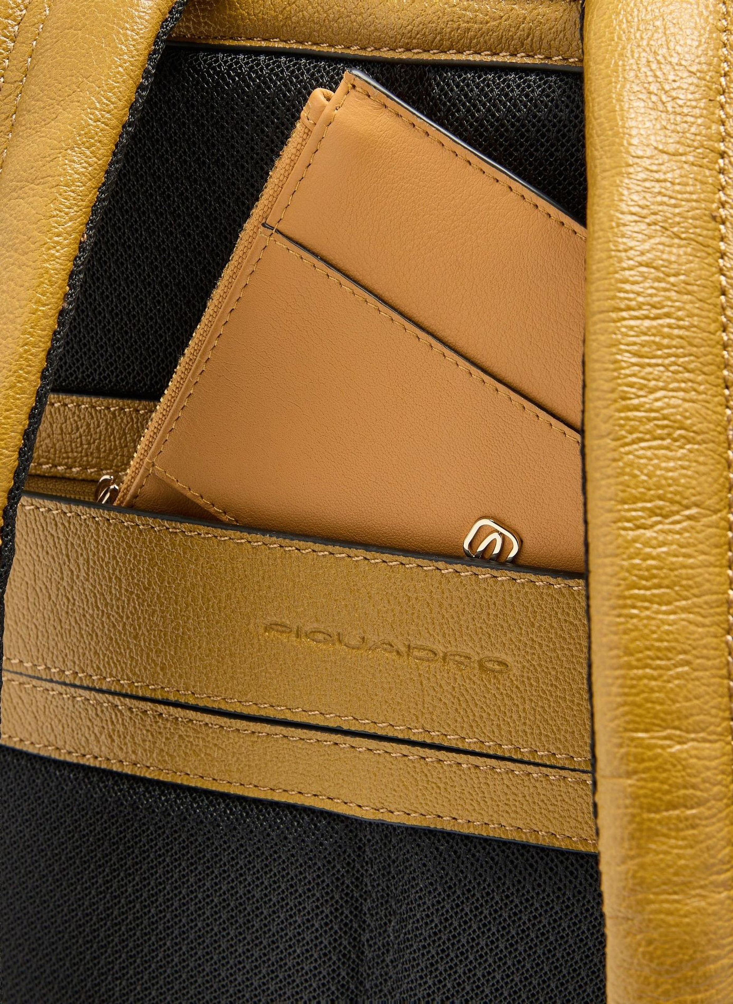 Sac à dos femme pour ordinateur 15,6" PIQUADRO Jaune