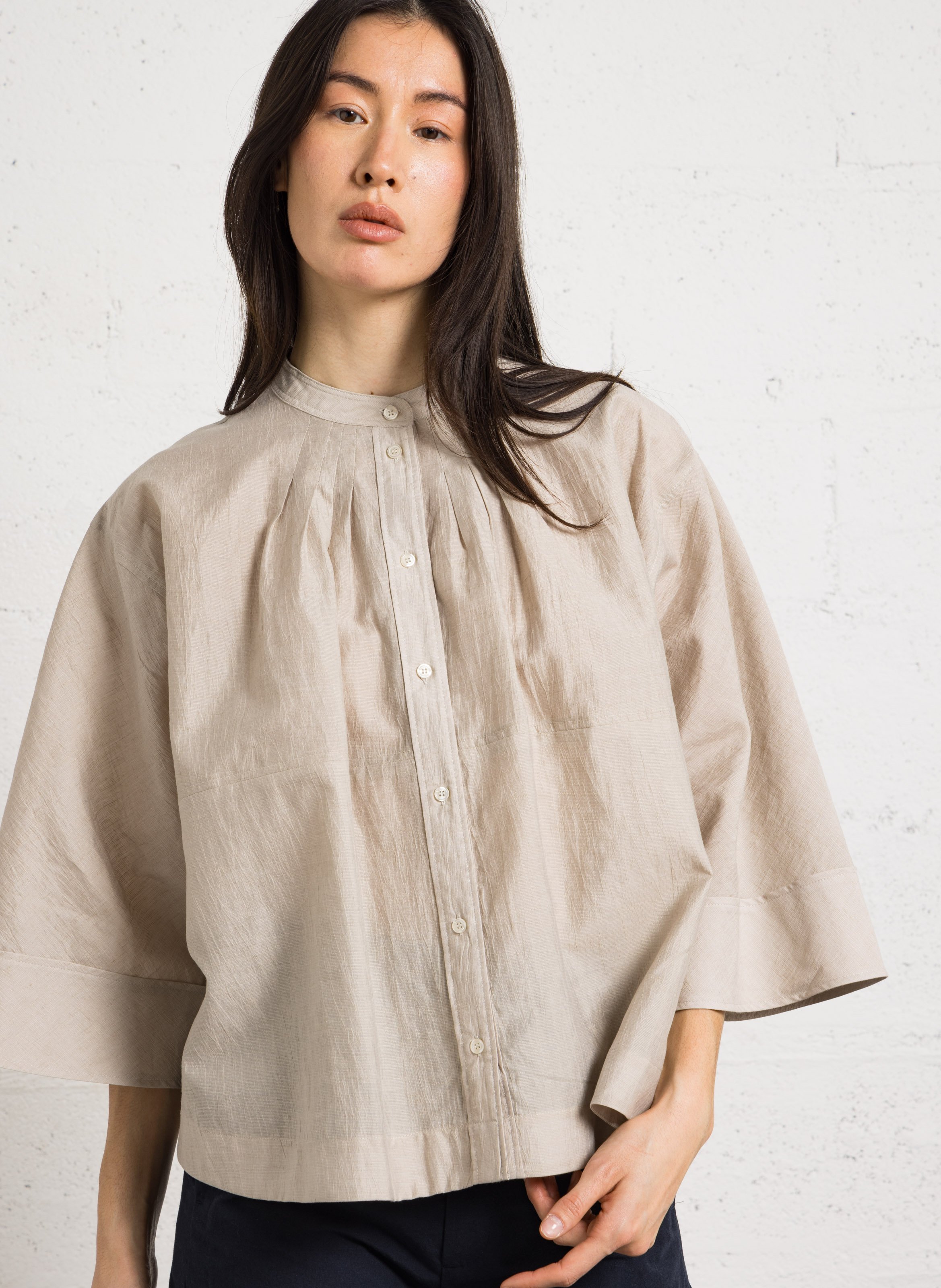 Blouse ample boutonnée en lin mélangé hennie SOEUR Beige