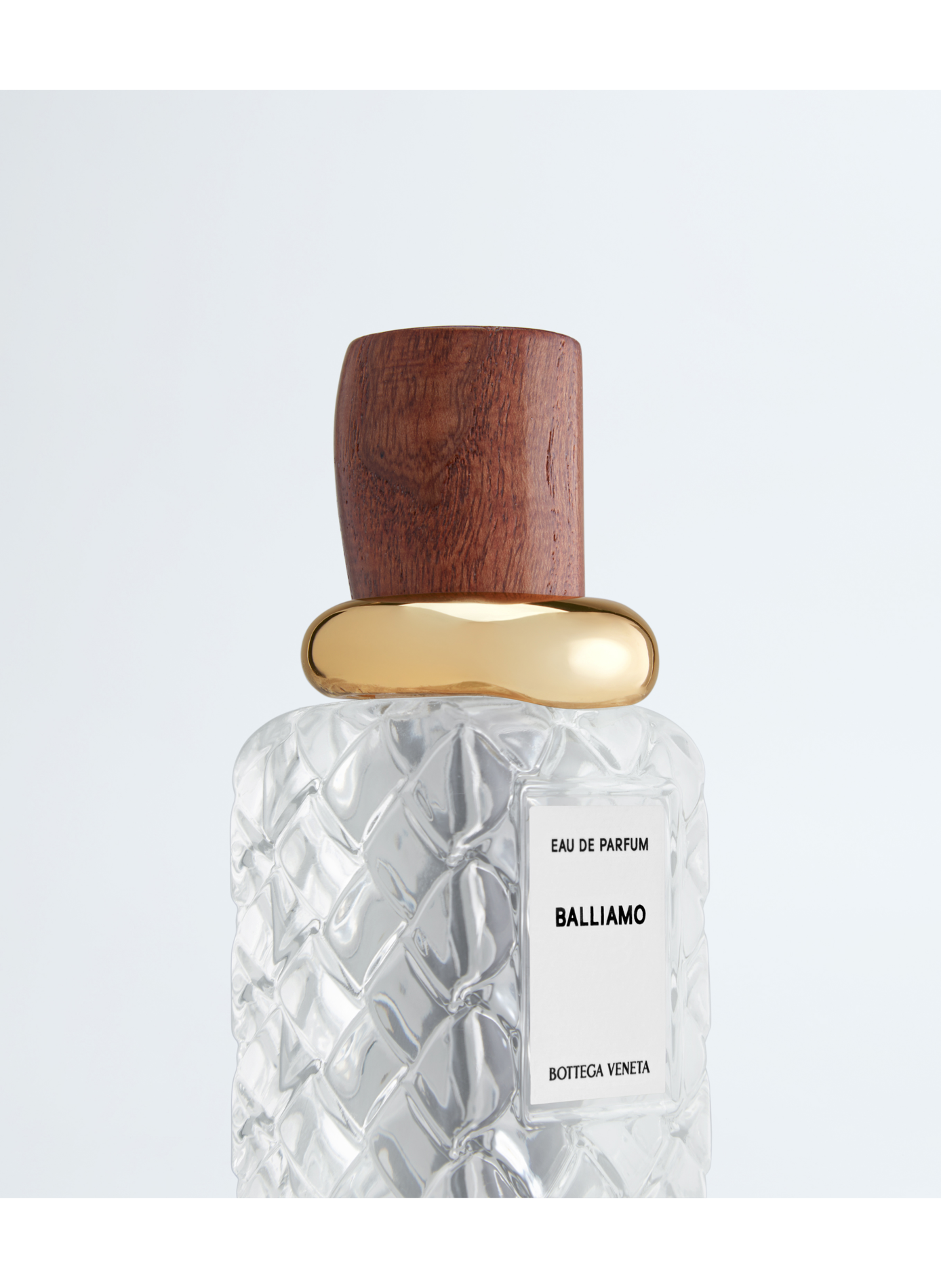Balliamo - Eau de Parfum

Translation: Balliamo - Eau de Parfum BOTTEGA VENETA No color