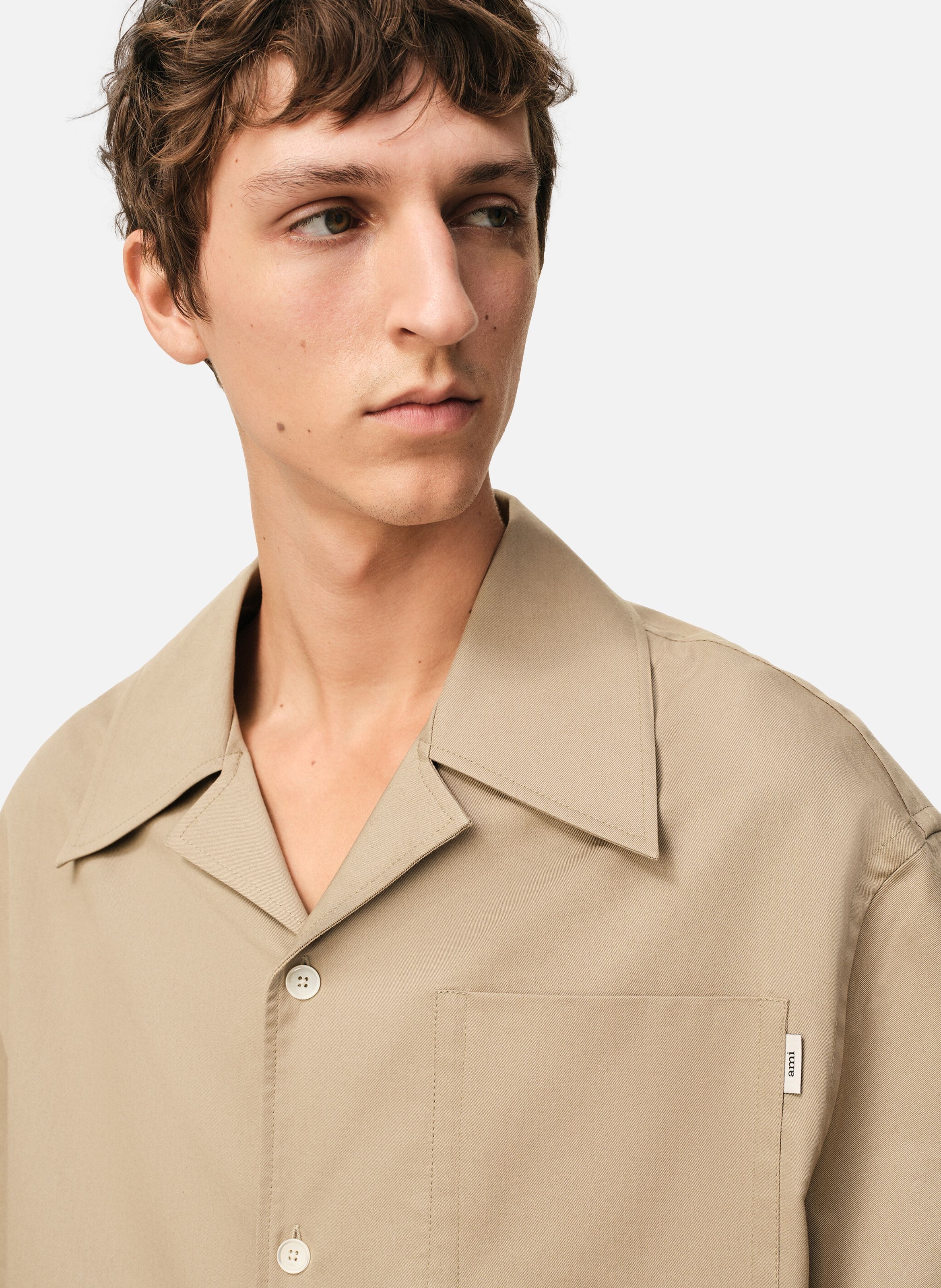Chemise large manches courtes col requin unisexe en coton AMI PARIS Beige