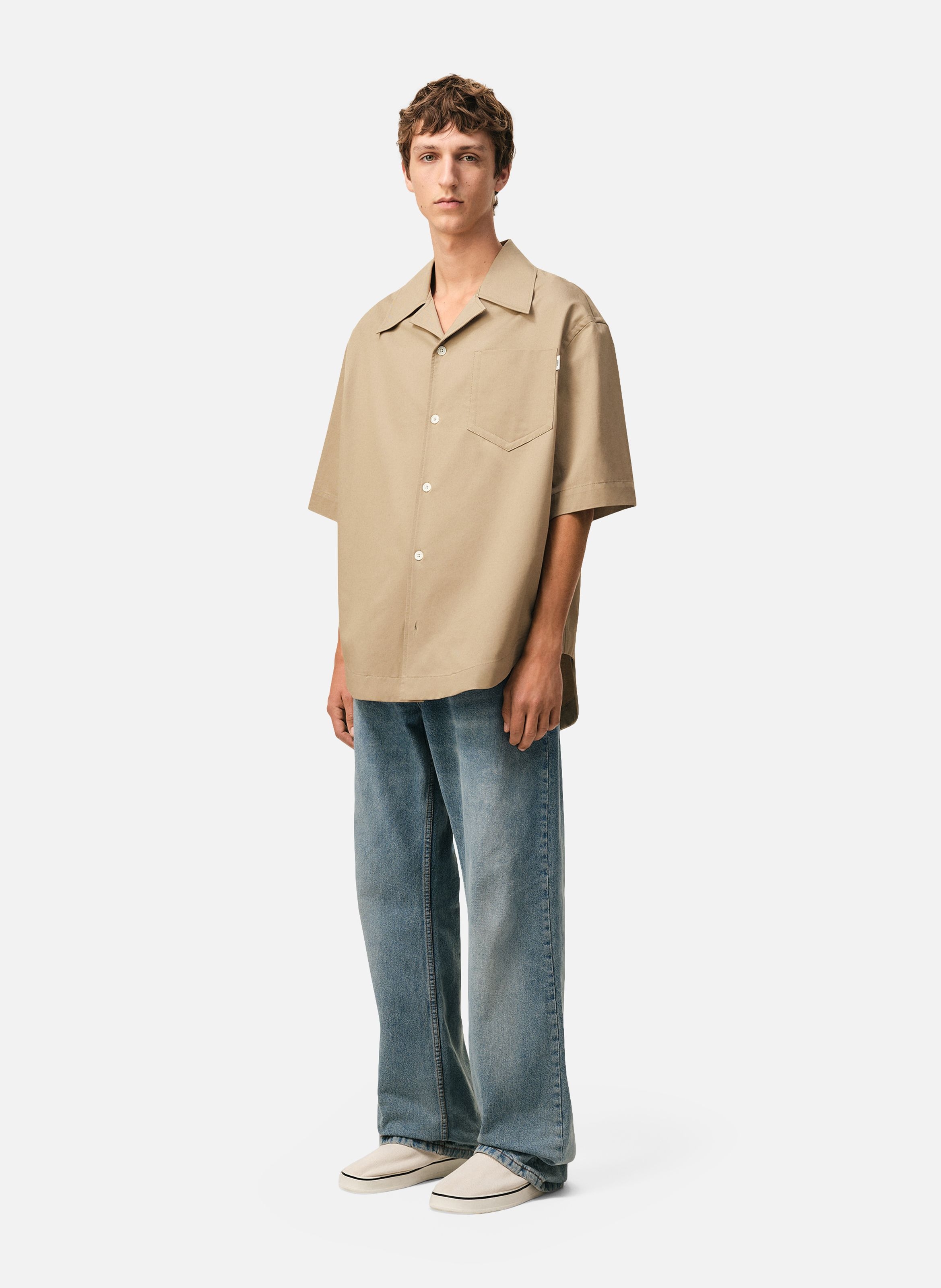Chemise large manches courtes col requin unisexe en coton AMI PARIS Beige