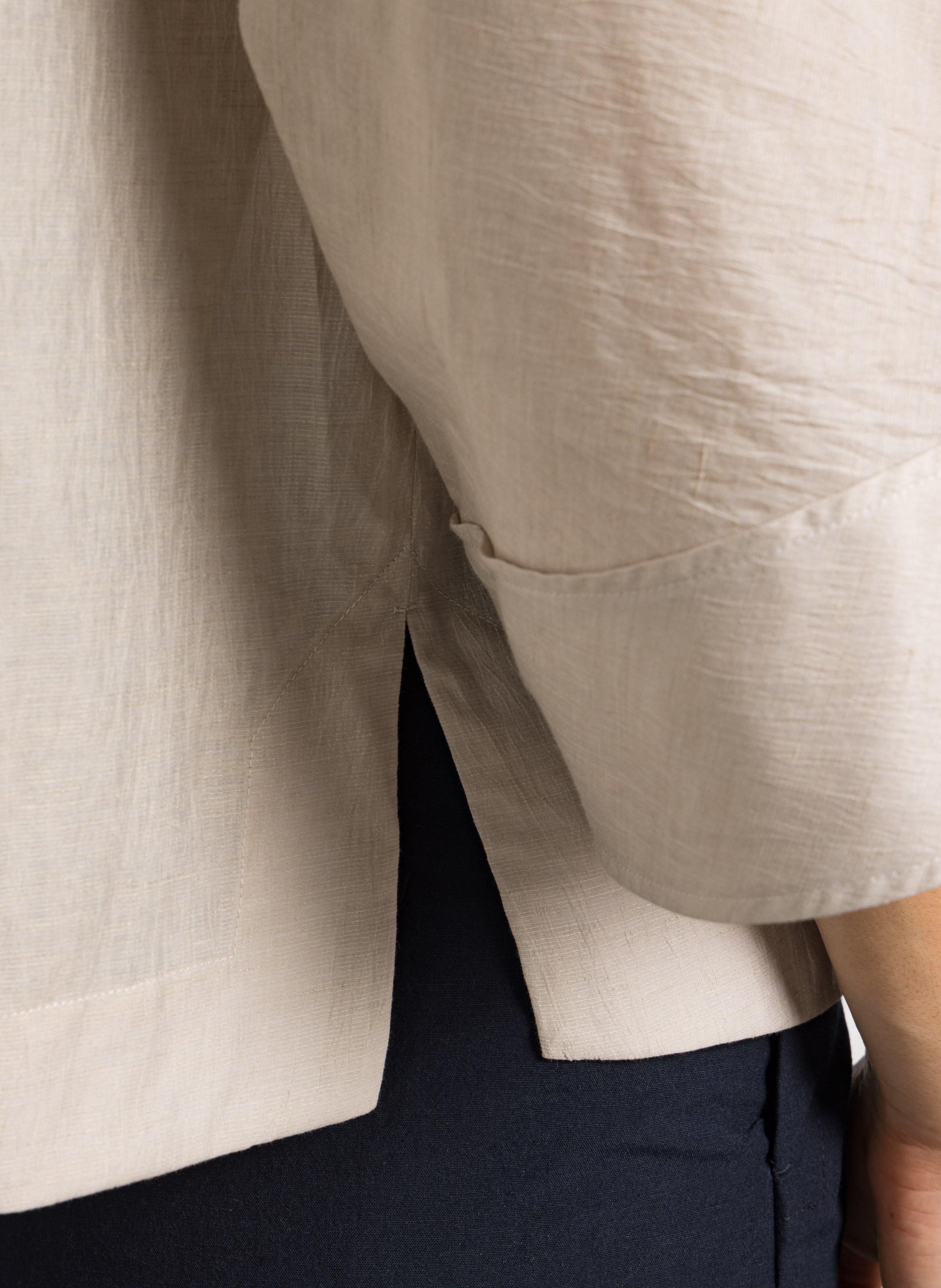 Blouse ample boutonnée en lin mélangé hennie SOEUR Beige