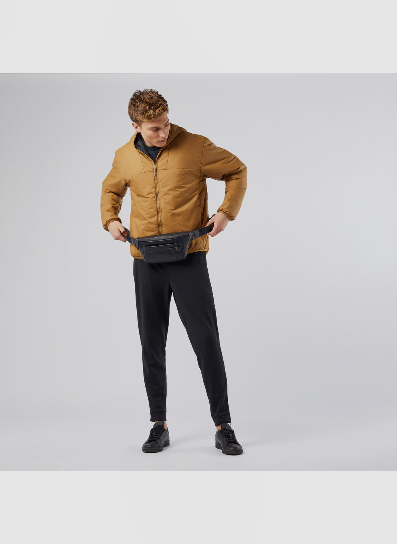 Sac banane homme PIQUADRO Noir