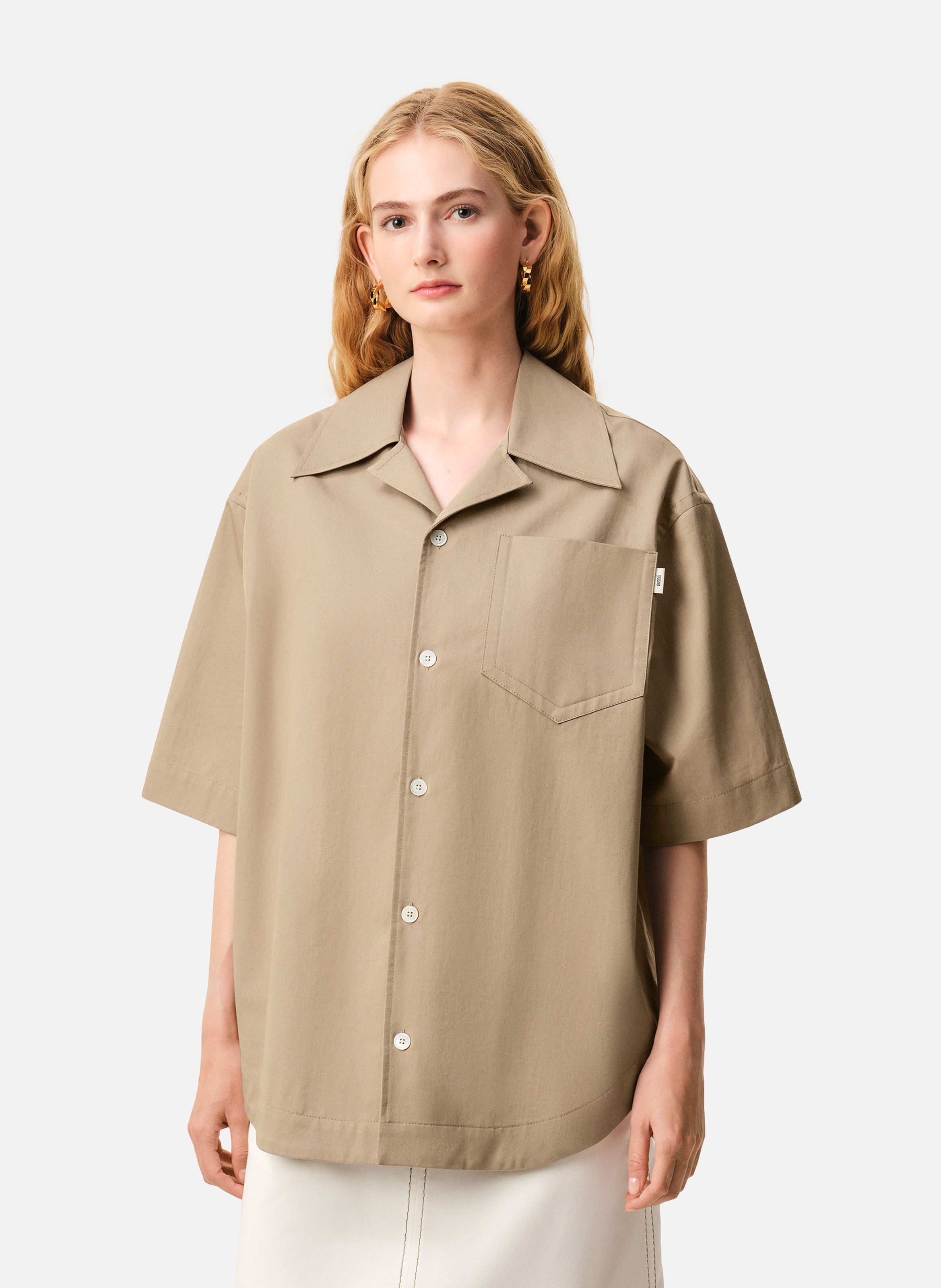 Chemise large manches courtes col requin unisexe en coton AMI PARIS Beige
