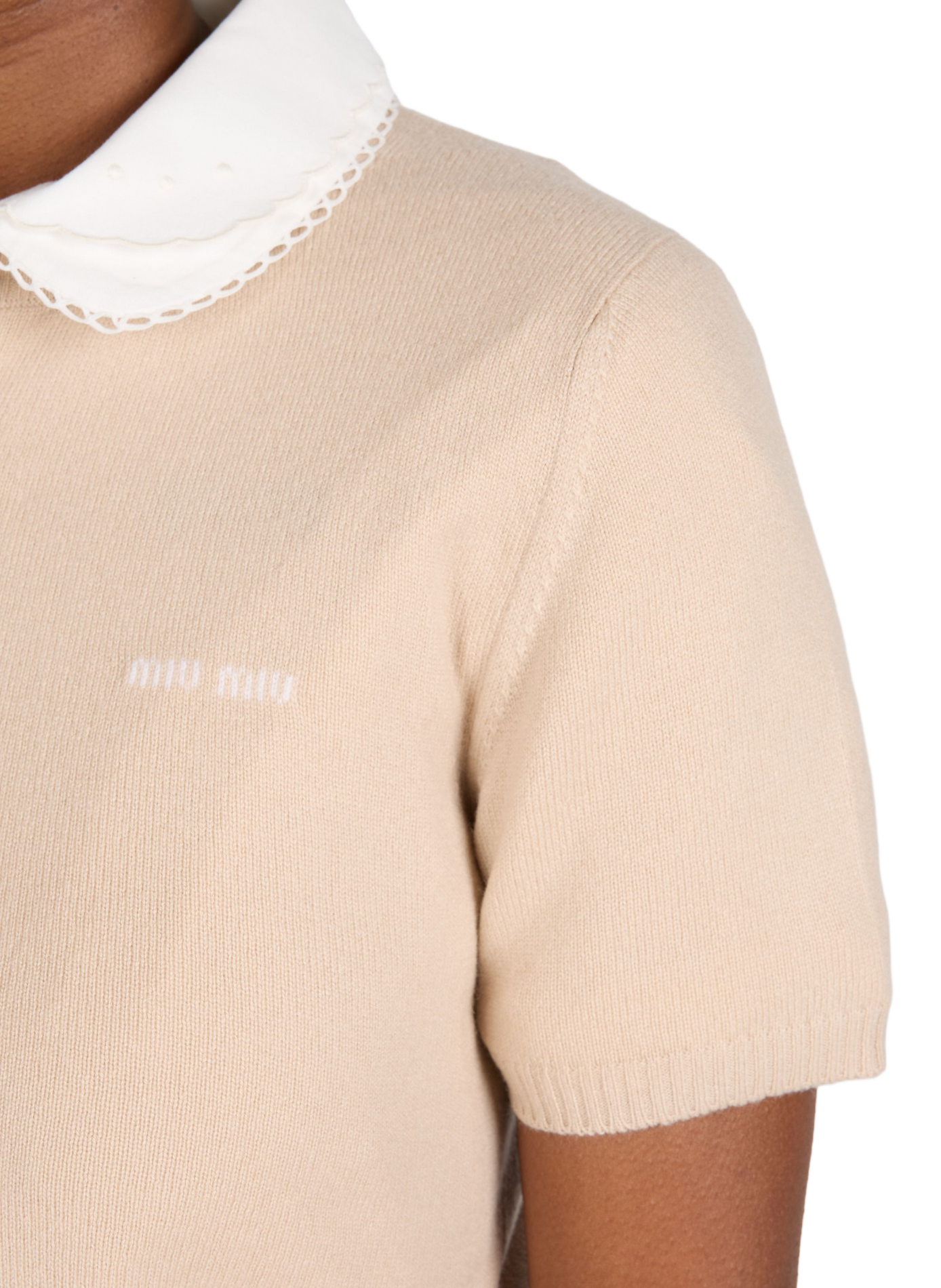 <p>Buttoned collar cashmere top</p> MIU MIU Beige