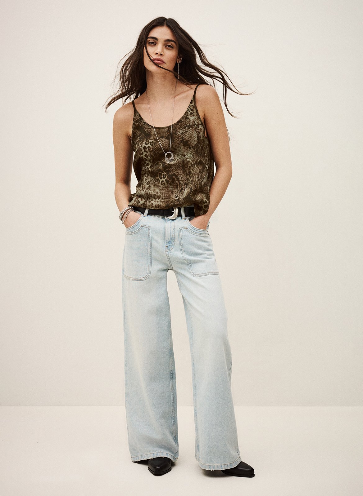 Top droit col rond imprimé cigue BA&SH Kaki