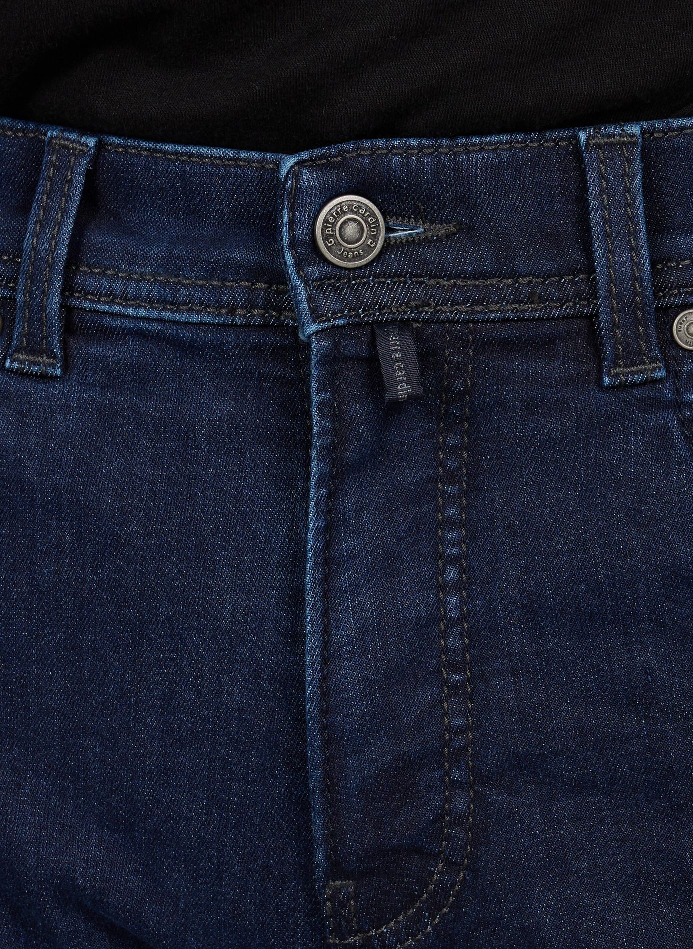 Schmale Jeans aus Baumwollmischung. PIERRE CARDIN Blau