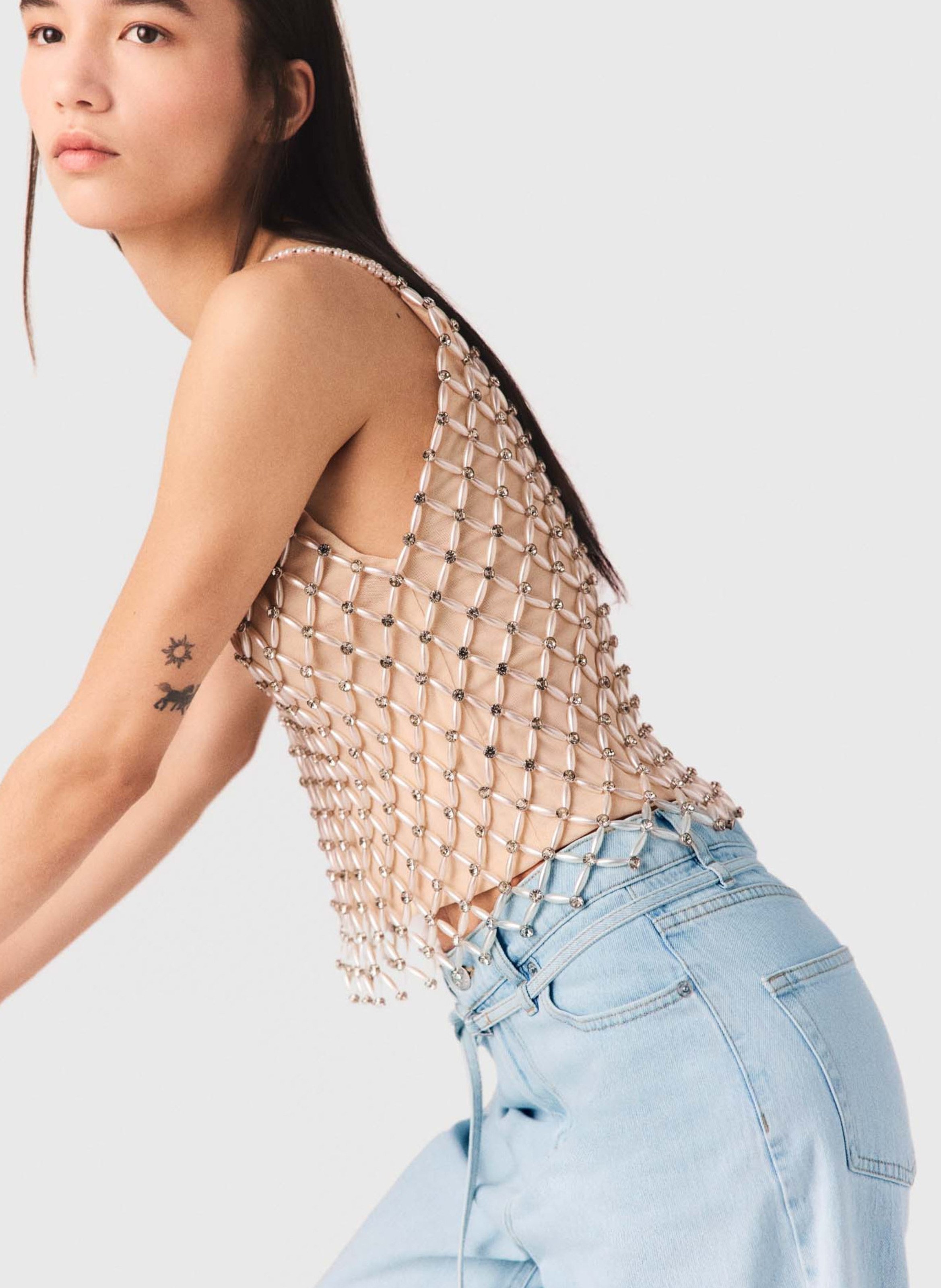 Top droit col v à strass MAJE Beige