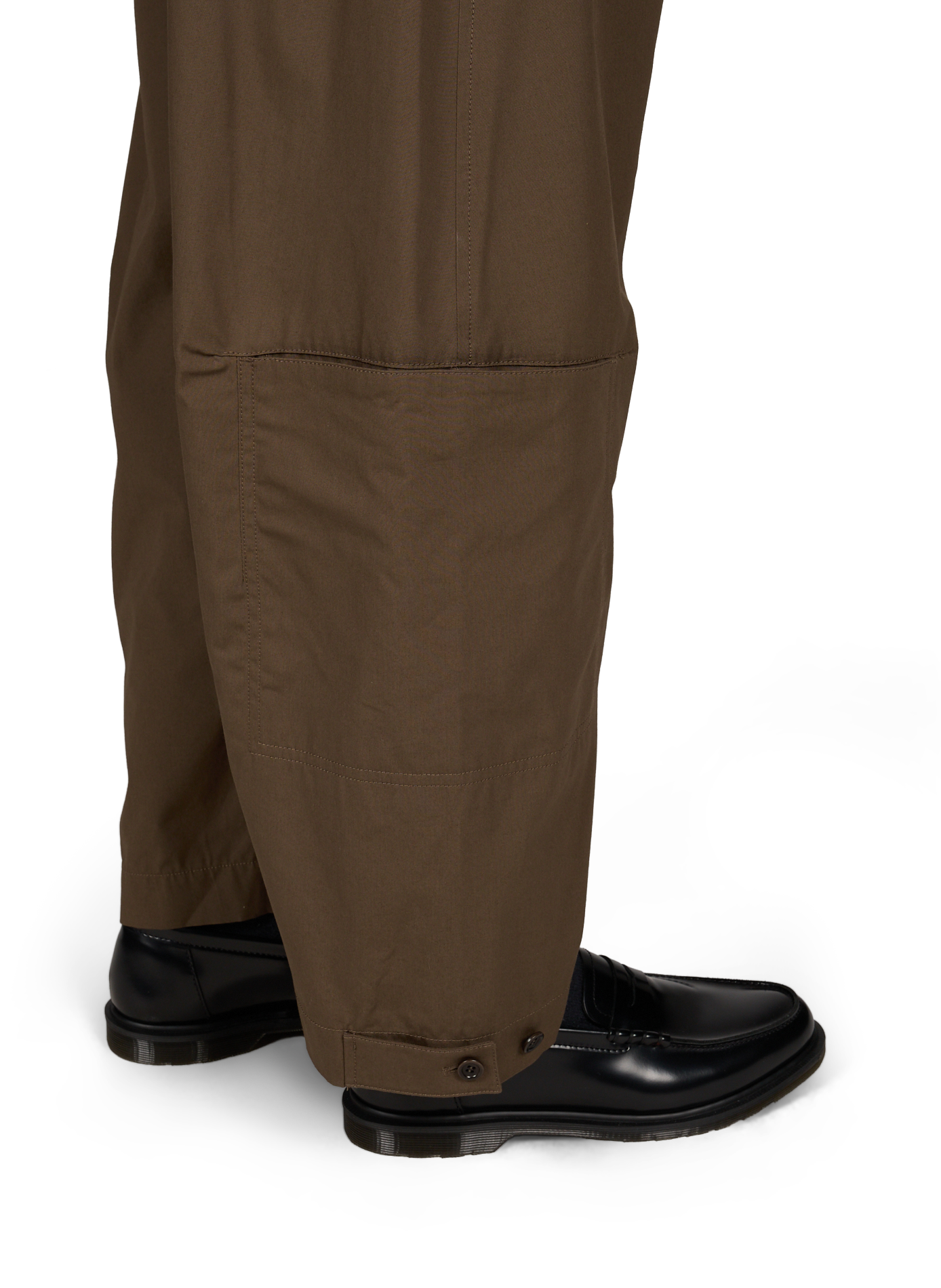 Wide-leg multi-pocket trousers in blended cotton. AMOMENTO Brown