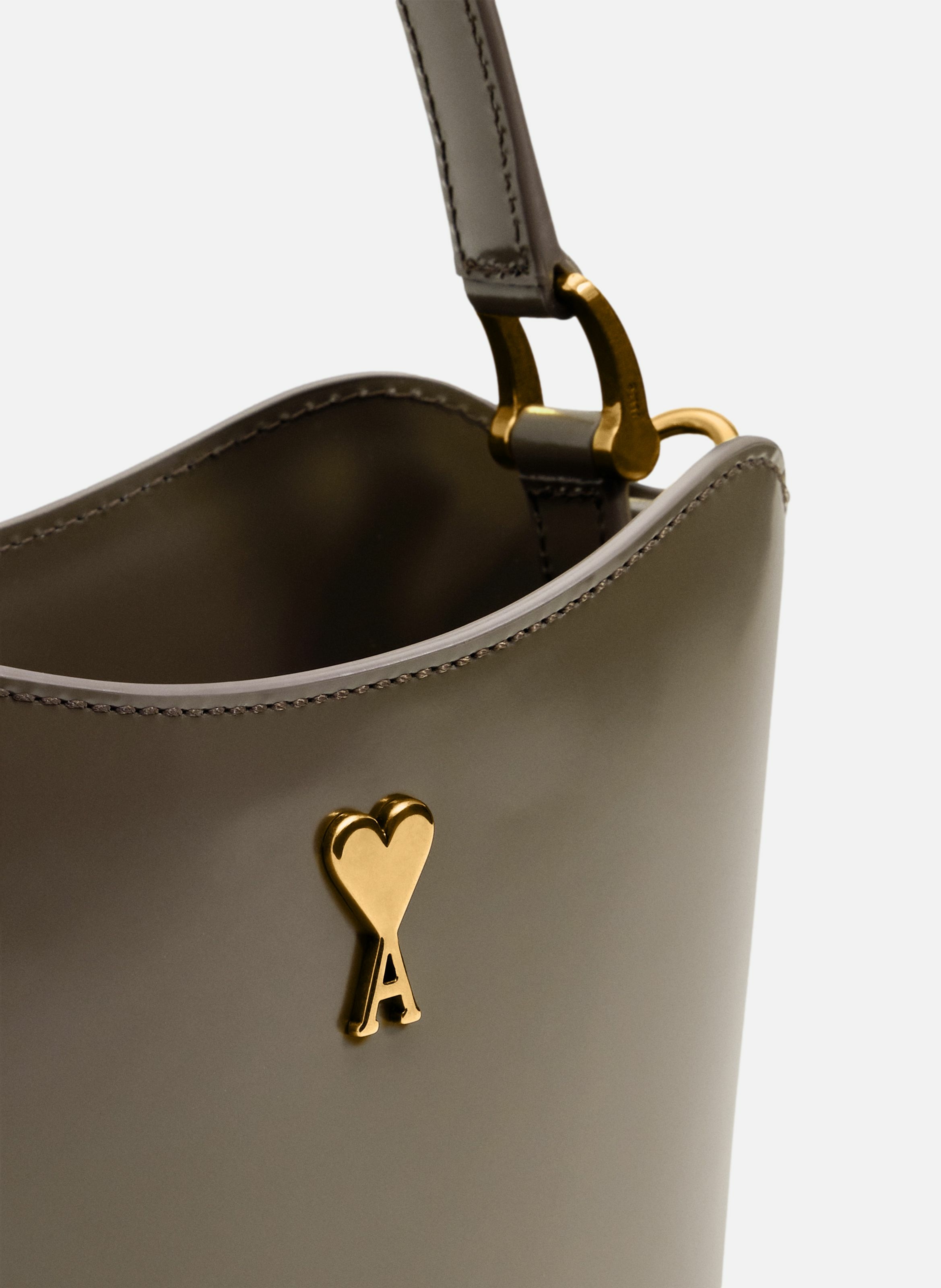 Sac seau mini paris paris en cuir glacé unisexe AMI PARIS Gris