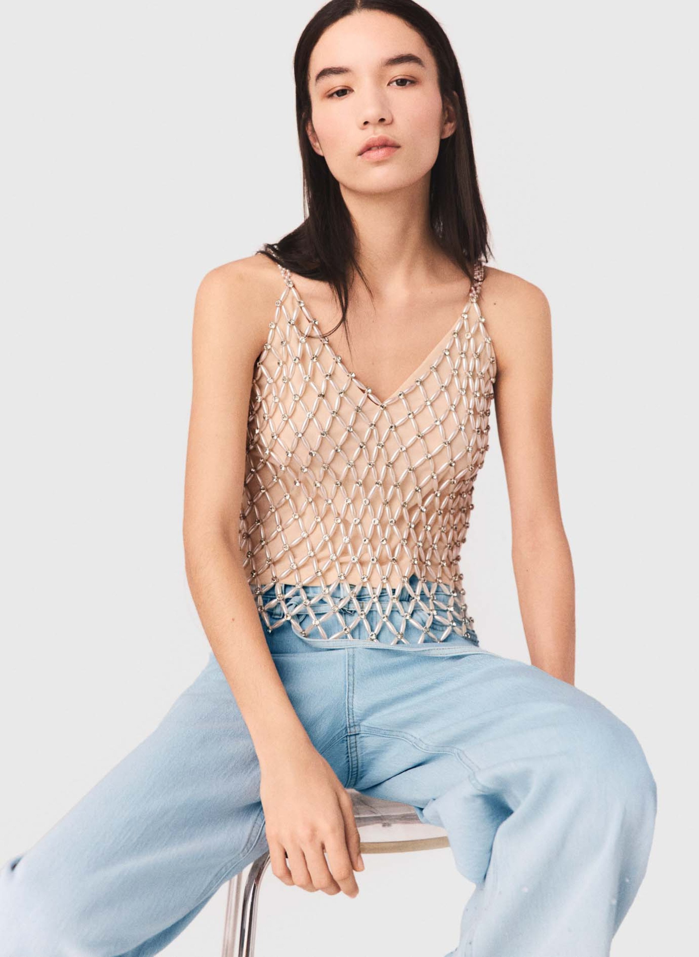 Top droit col v à strass MAJE Beige