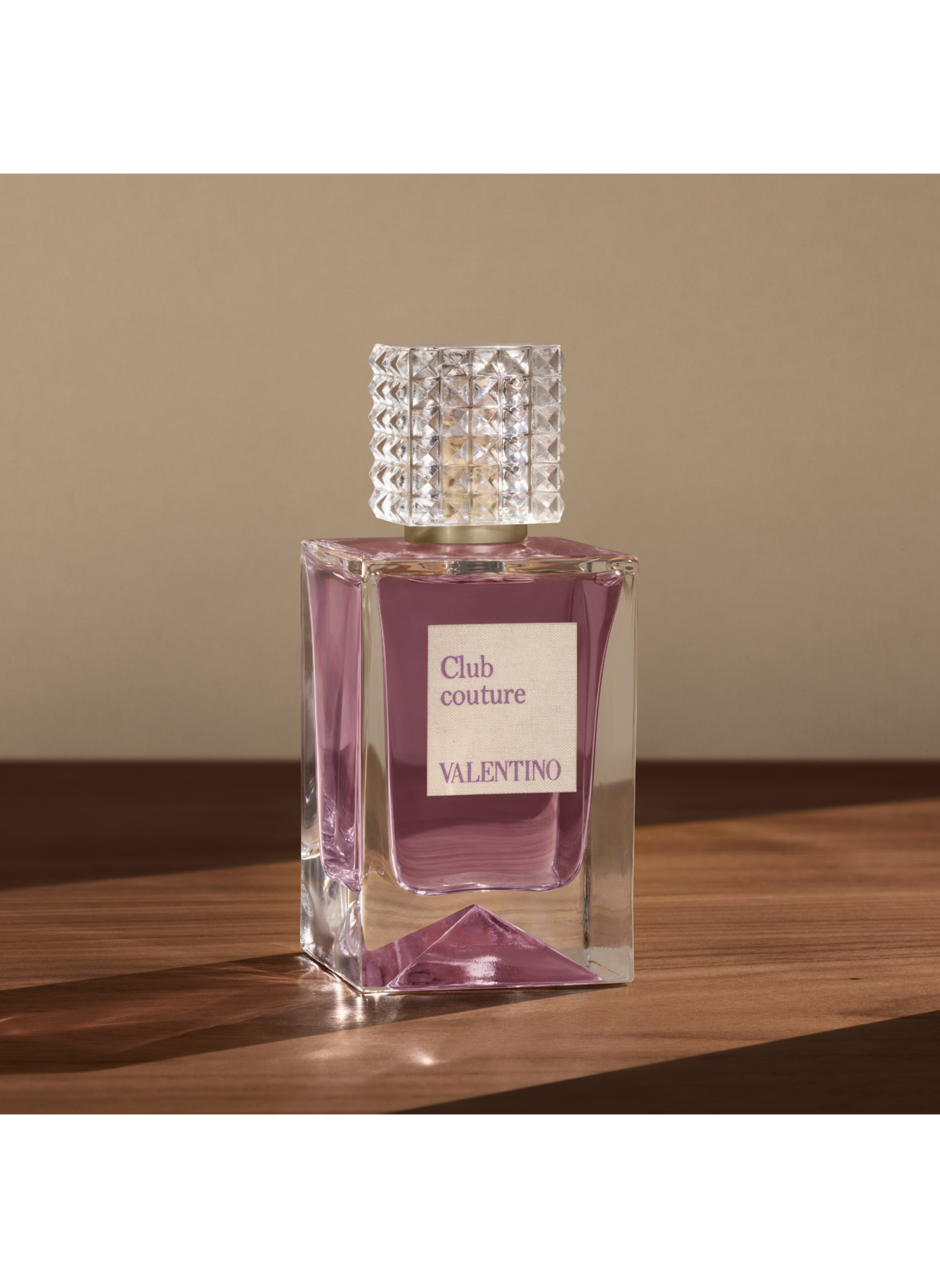 Valentino Anatomy Of Dreams - Club Couture - Eau de Parfum
Valentino Anatomie der Träume - Club Couture - Eau de Parfum VALENTINO No color