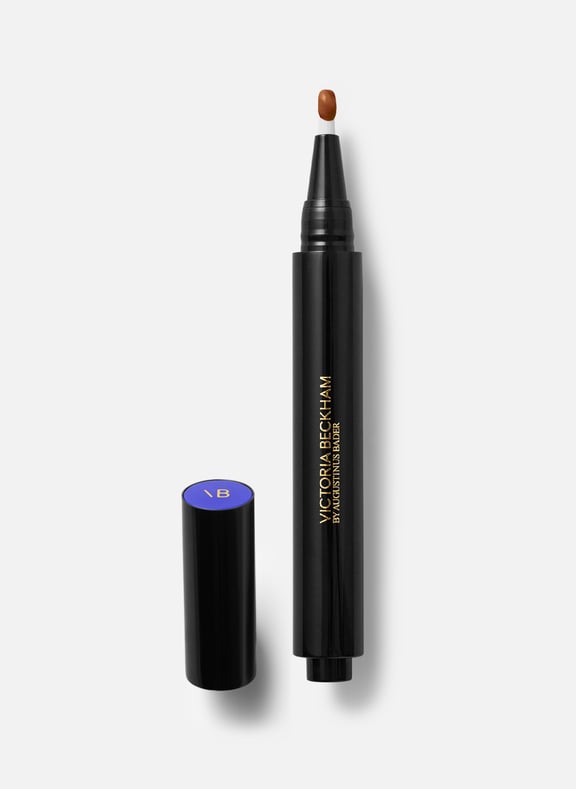 The Concealer Pen Beige by VICTORIA BECKHAM VICTORIA BECKHAM The Concealer Pen Beige