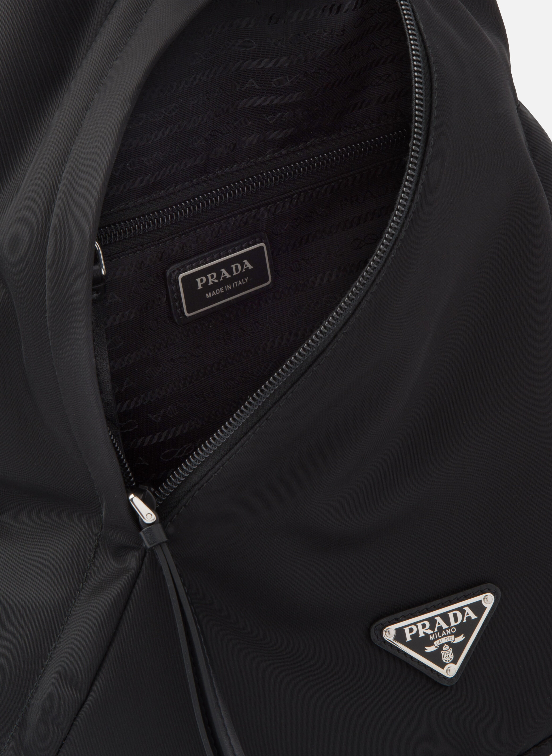 Sac à dos en re-nylon et cuir PRADA Noir