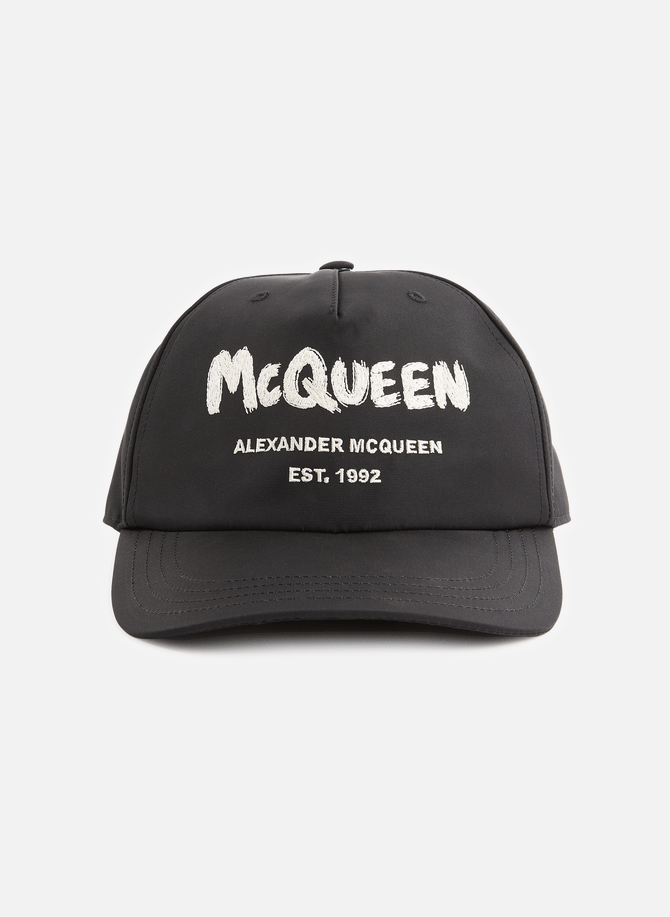 قبعة تحمل شعار ALEXANDER MCQUEEN