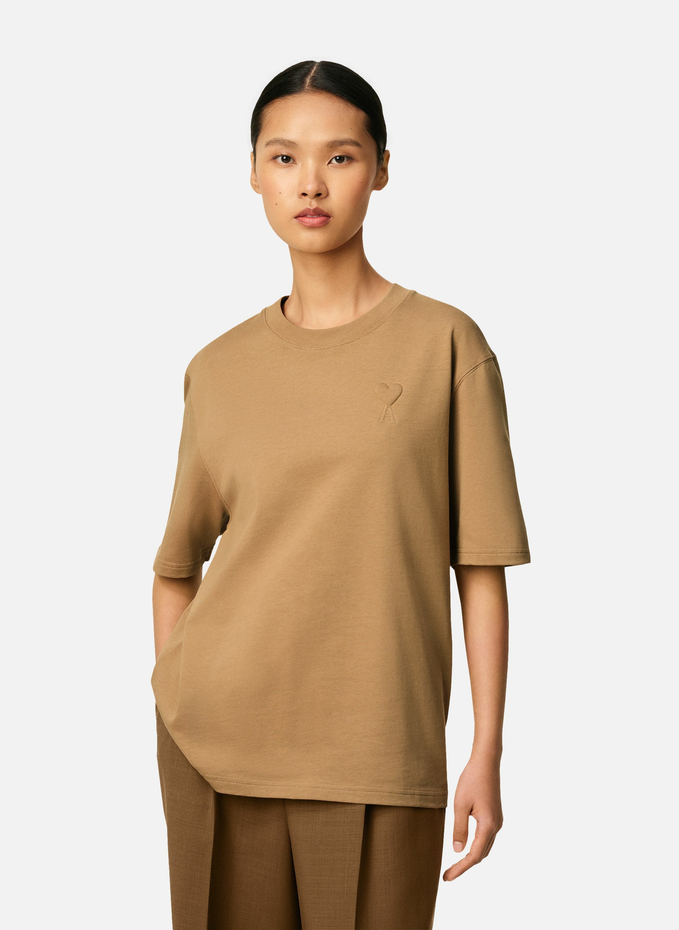 T-shirt ami de coeur embossé unisexe en coton AMI PARIS Marron
