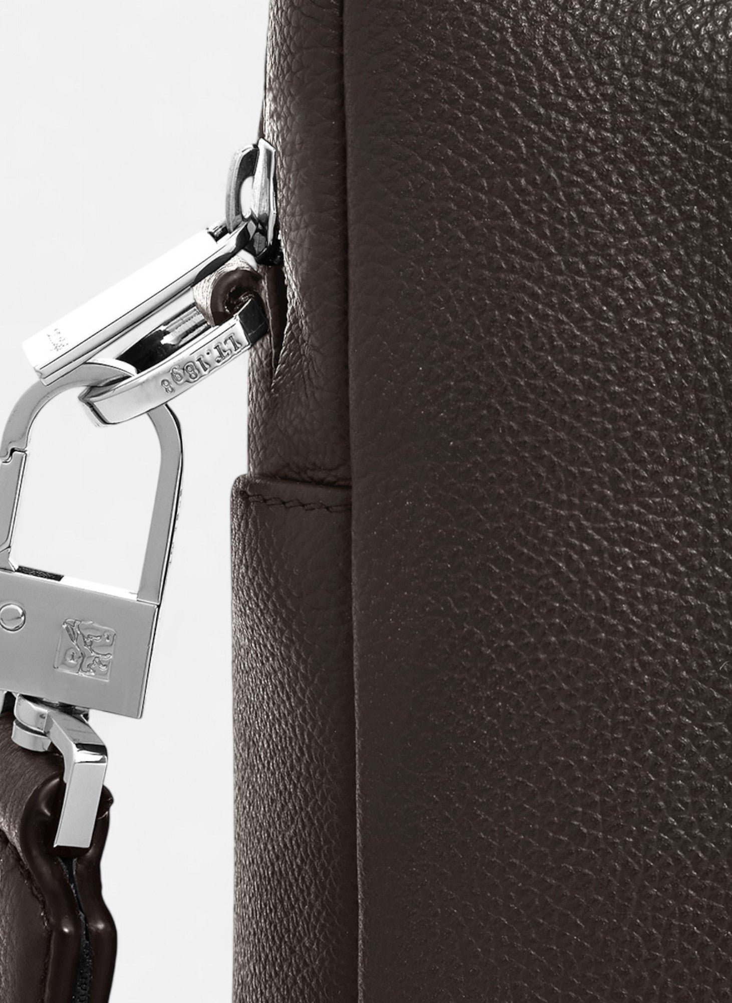 Porte documents 14" marceau en cuir grainé petit modèle LE TANNEUR Marron