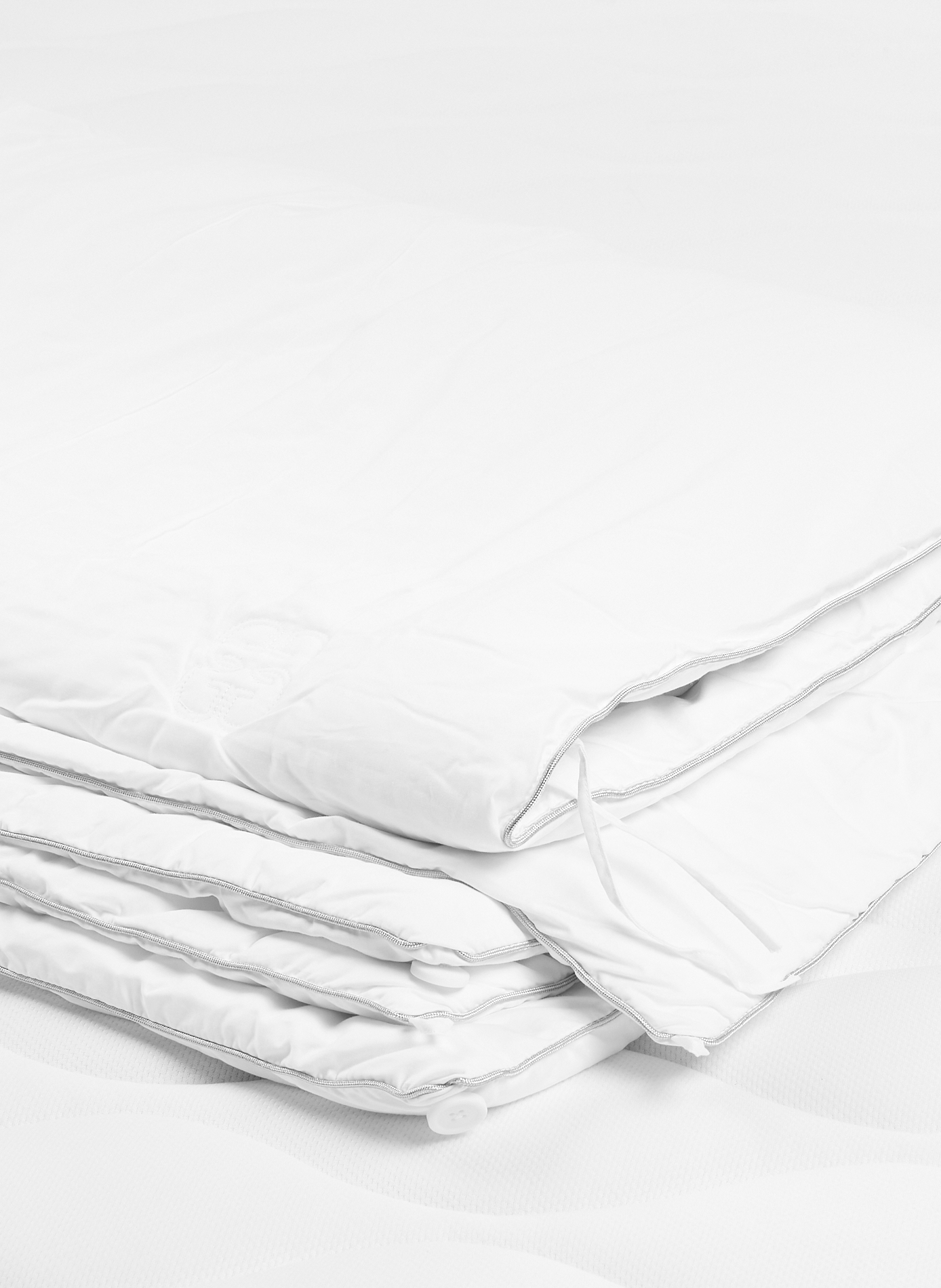 AU PRINTEMPS PARIS Couette naturelle 4 saisons en satin de coton et soie Blanc