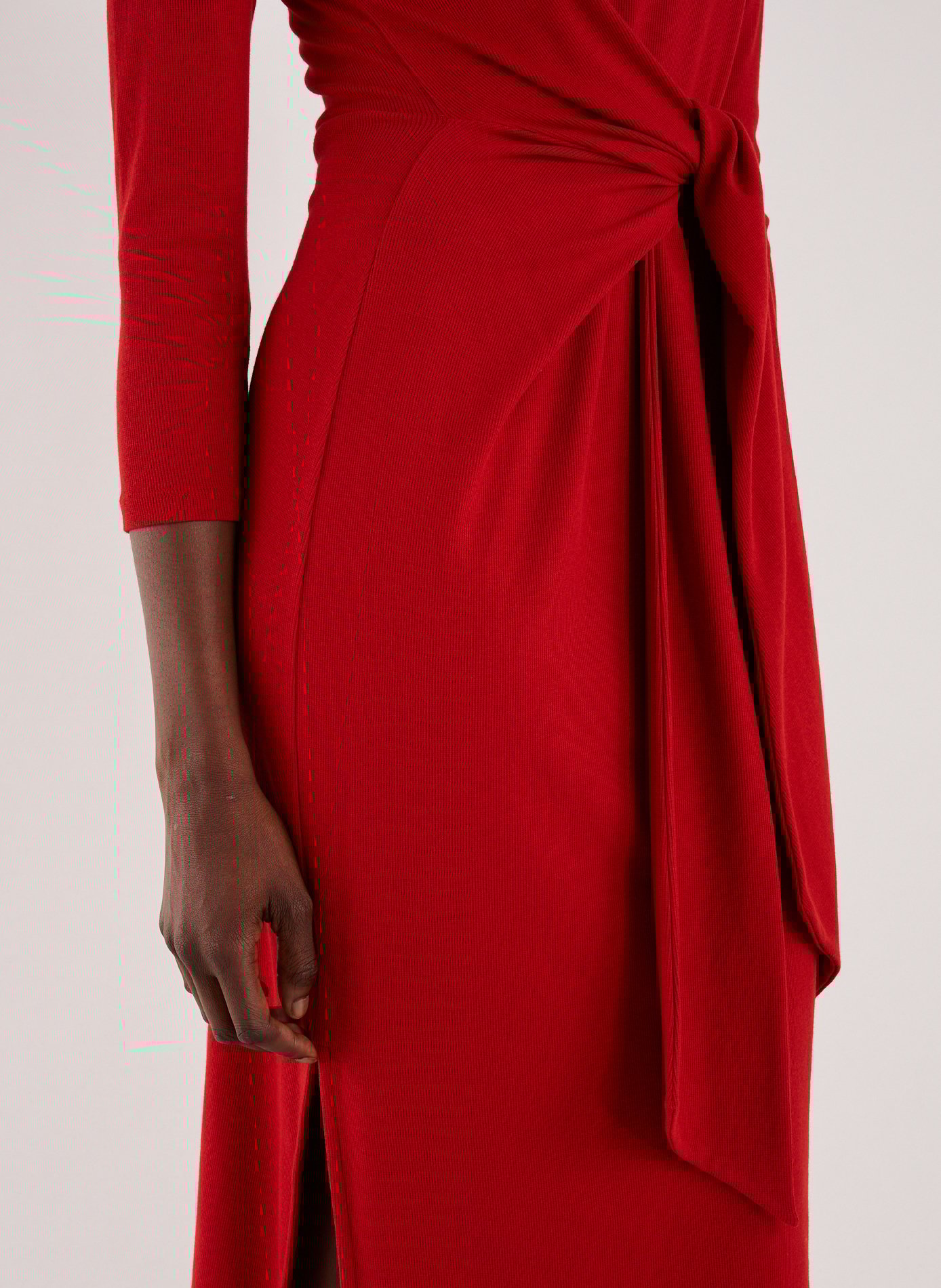 Long dress with a tie. LAUREN Red
