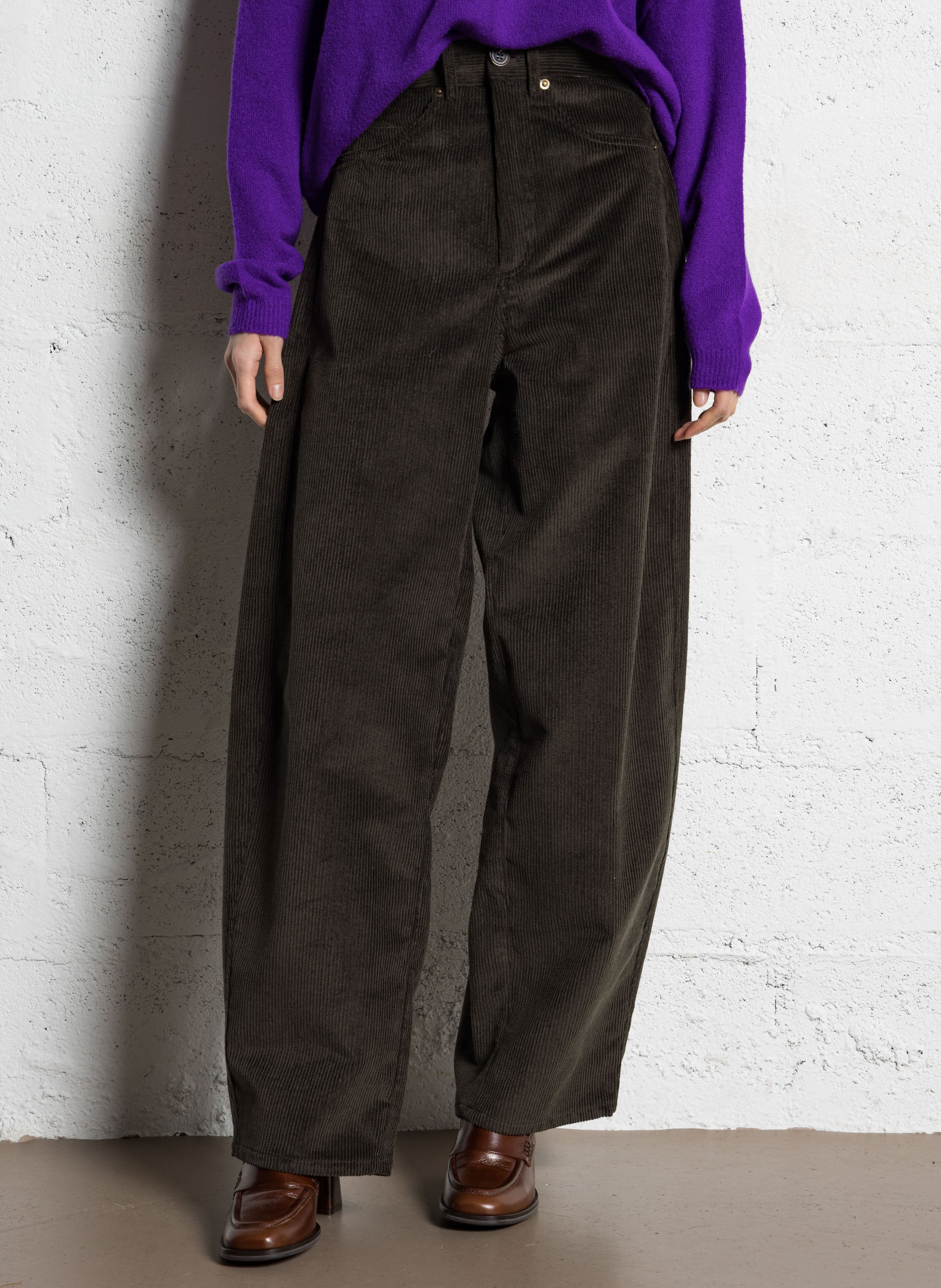 Pantalon droit en velours côtelé gunther SOEUR Marron