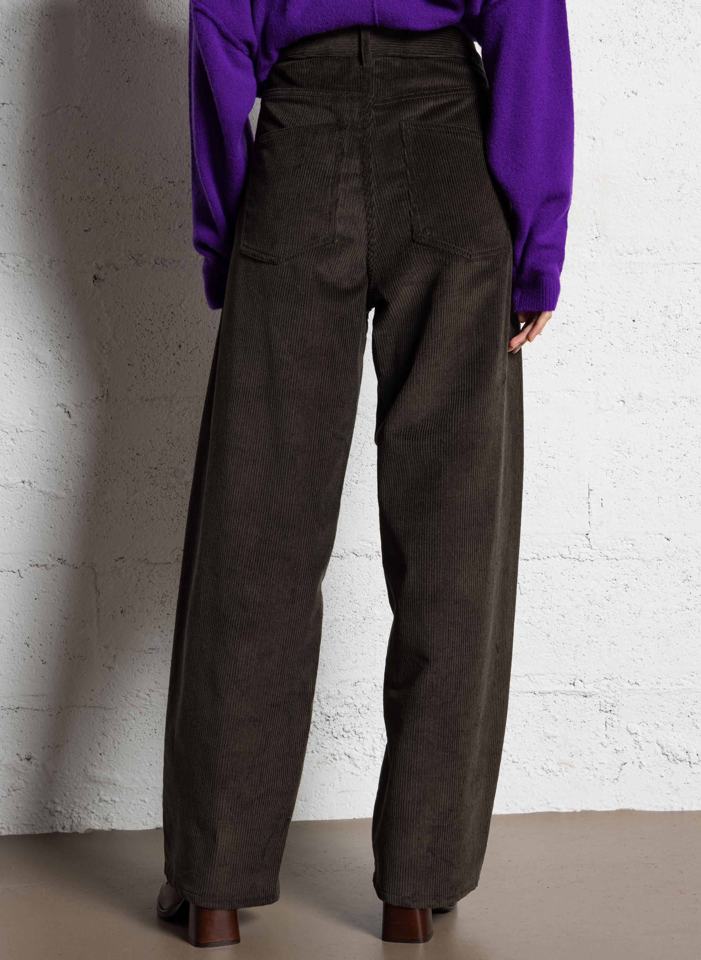 Pantalon droit en velours côtelé gunther SOEUR Marron