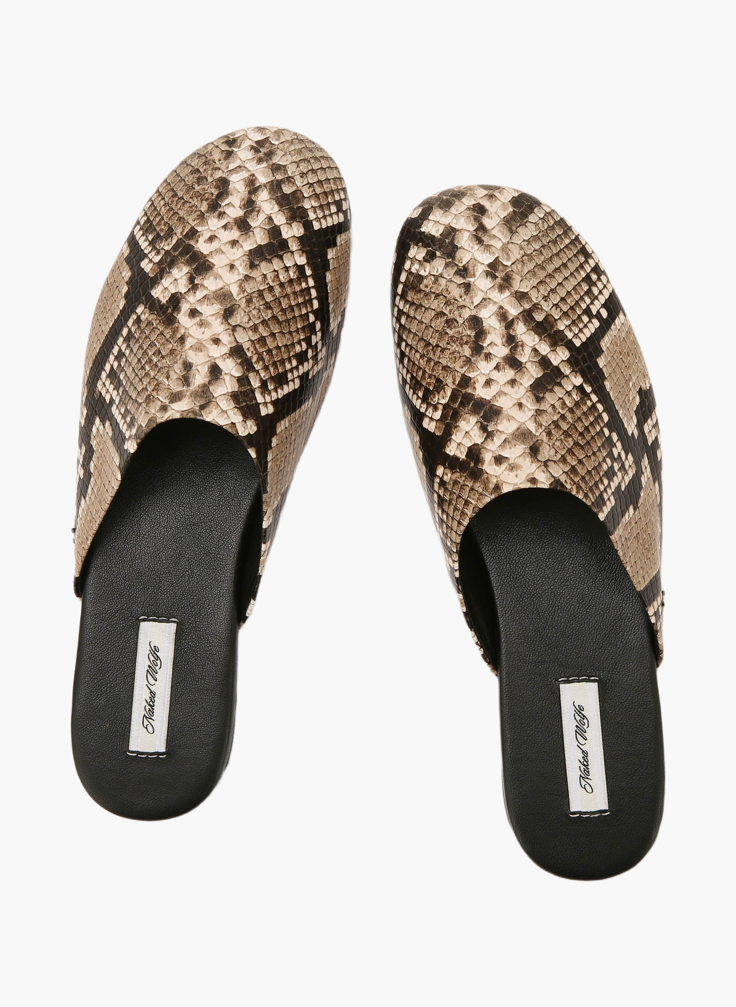 Bessette-muiltjes van leer met slangenprint NAKED WOLFE Beige